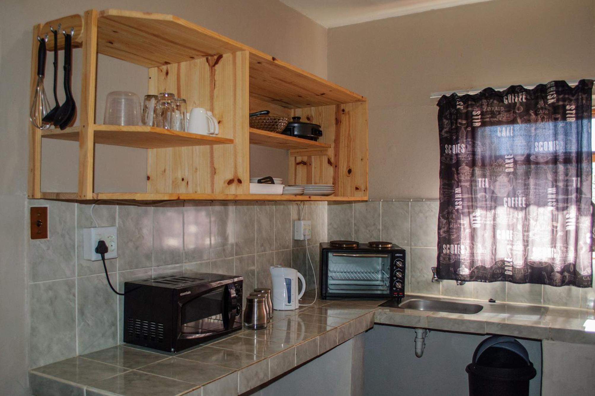 Three-Bedroom Apartment - High Floor photo 2