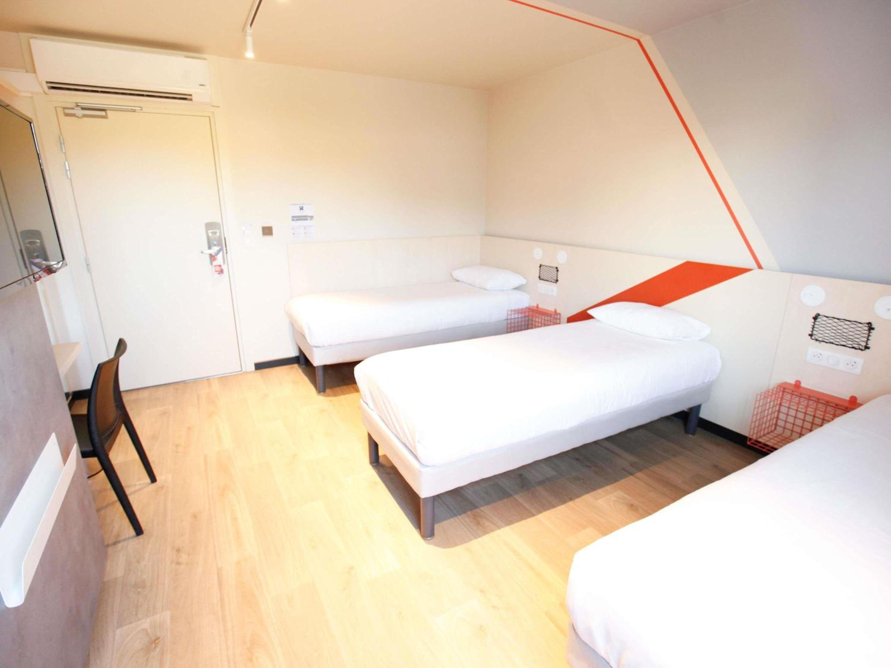 Standard Double Room with a Single Bed - Photo 2