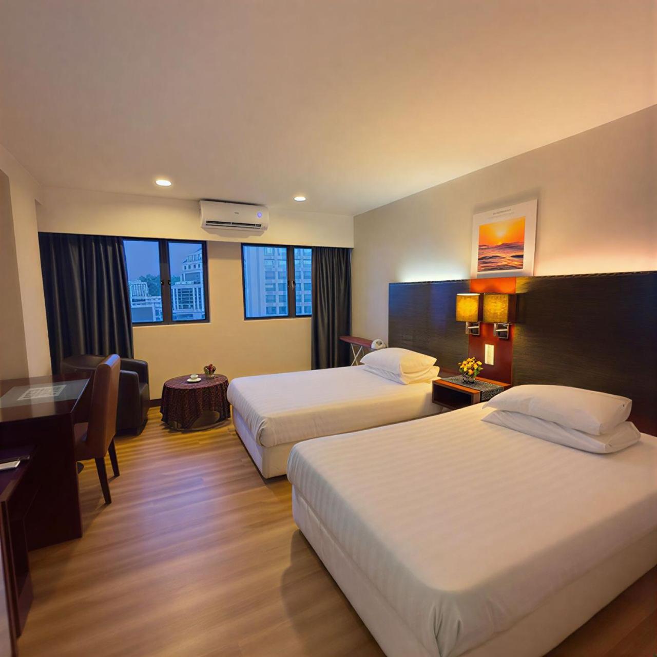 Standard Suite