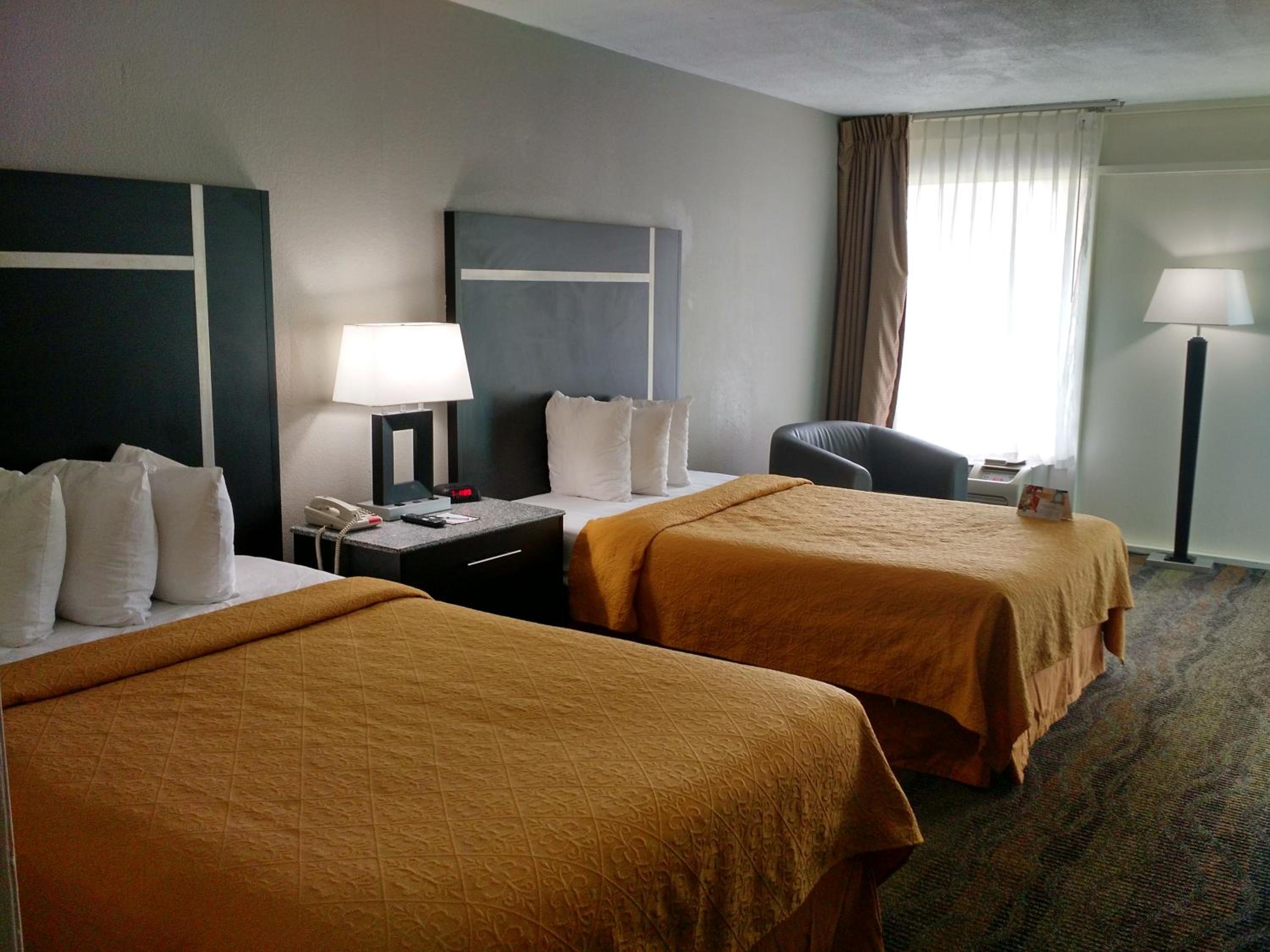 Standard Double Room with Two Double Beds - Non-Smoking - Photo 1