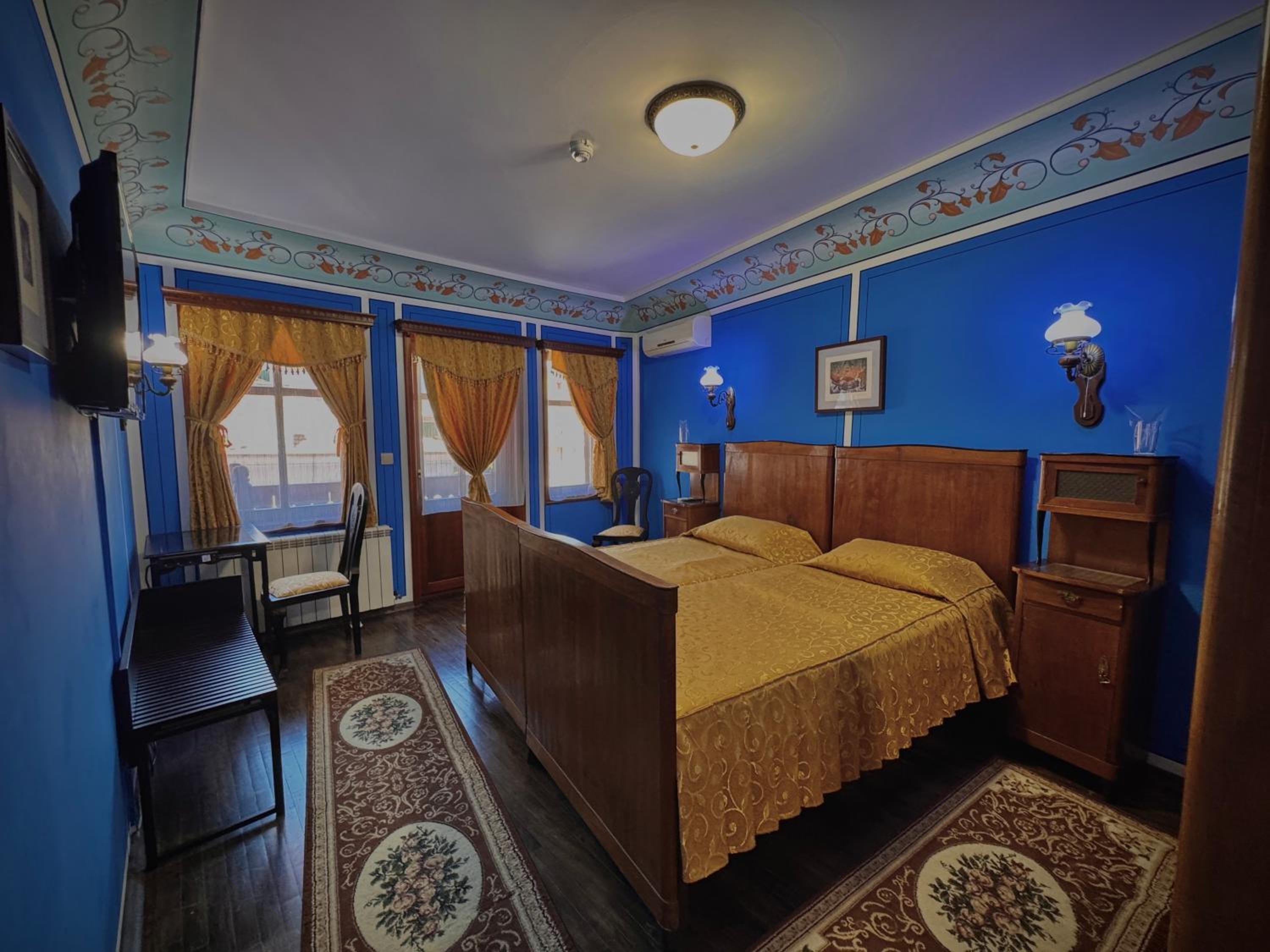 Deluxe Double or Twin Room with Balcony - Photo 5