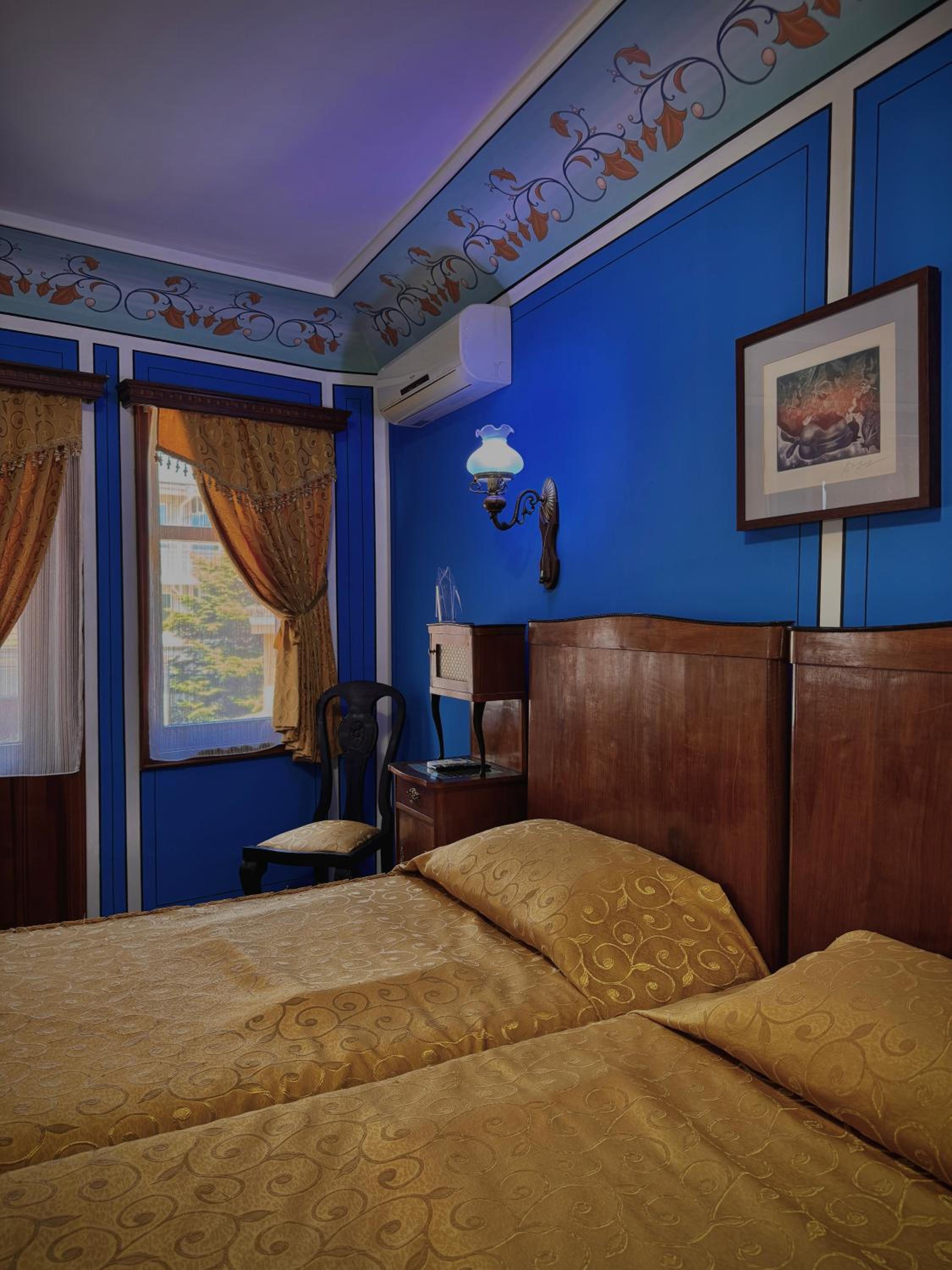 Deluxe Double or Twin Room with Balcony - Photo 2