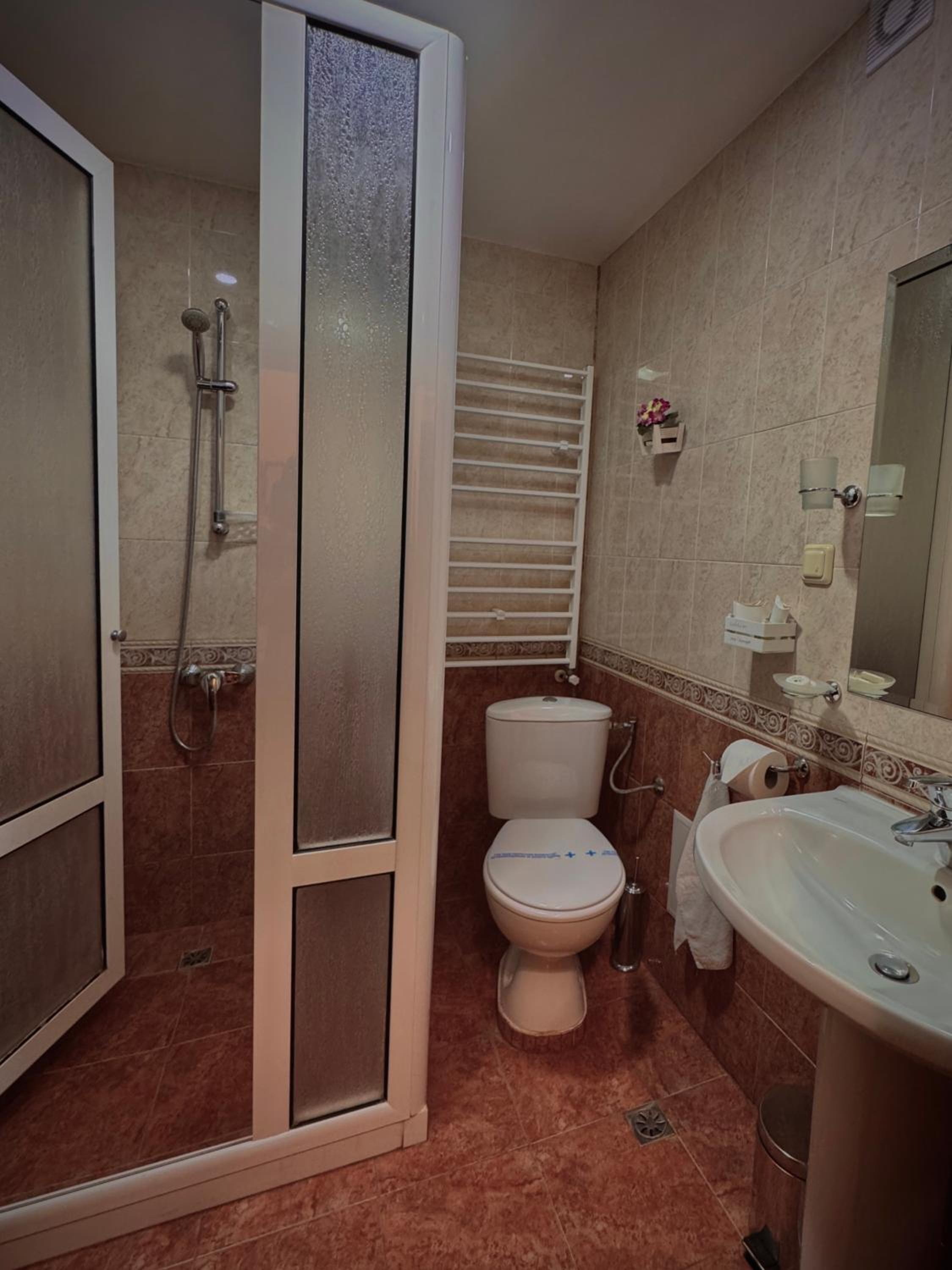 Standard Family Room - Photo 6