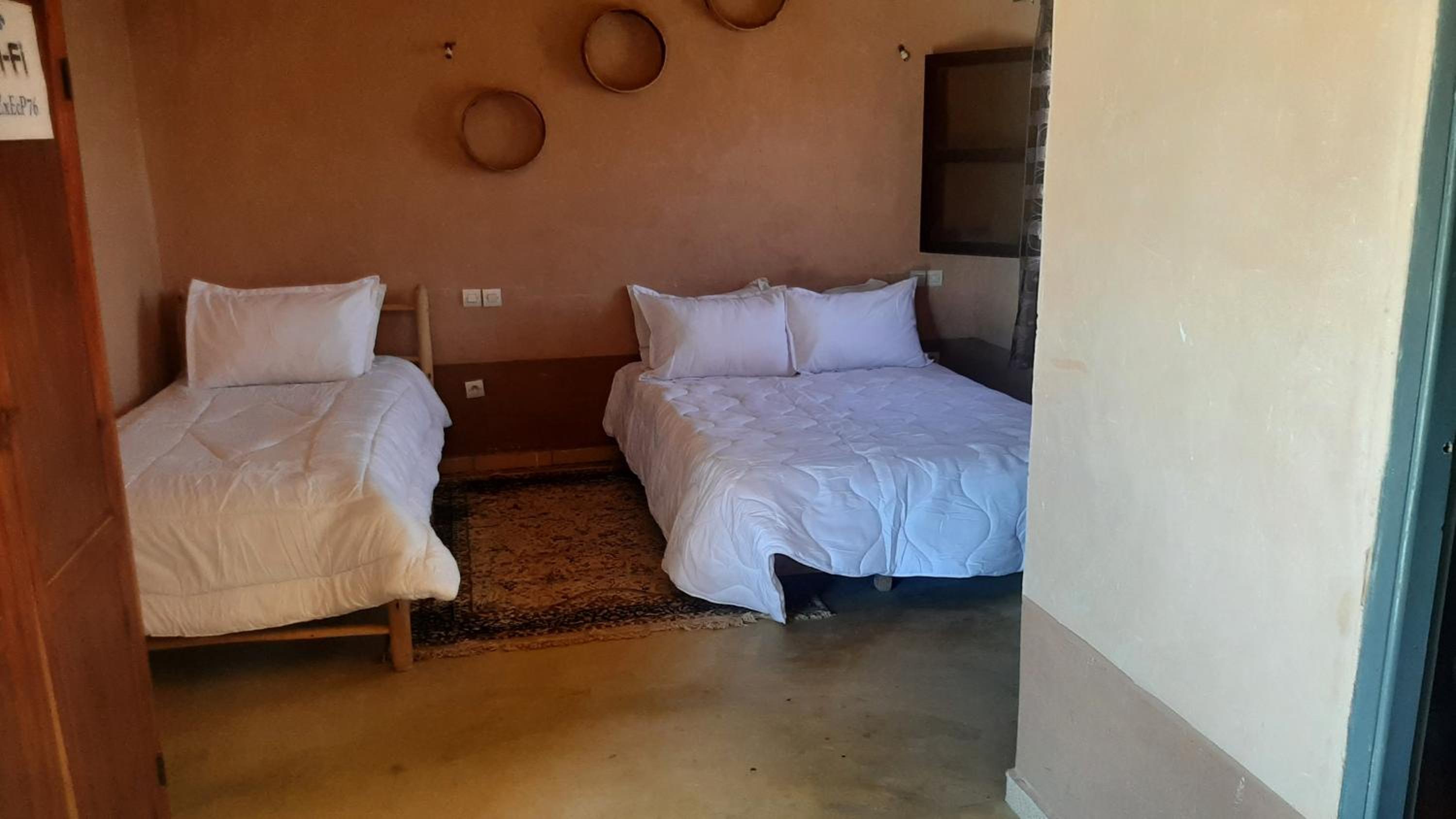 Standard Twin Room photo 2