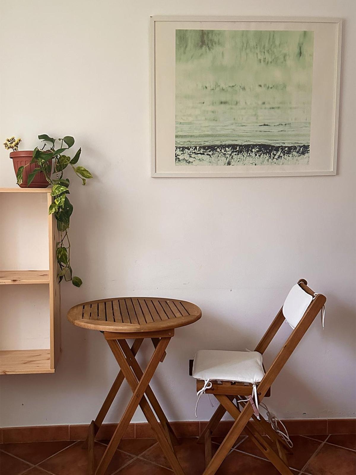 Queen Room with Shared Bathroom