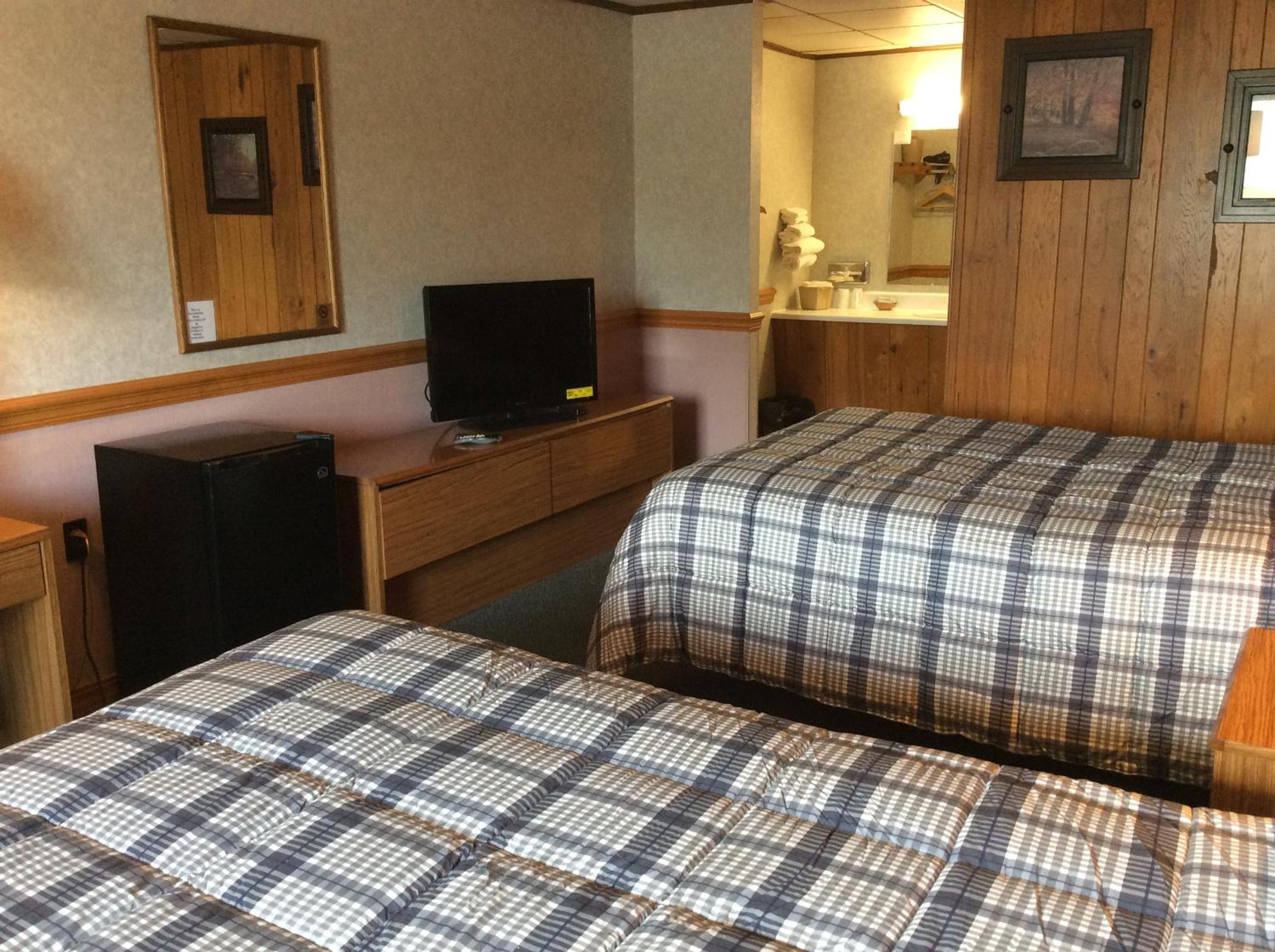 Double Room with Two Double Beds - Non-Smoking