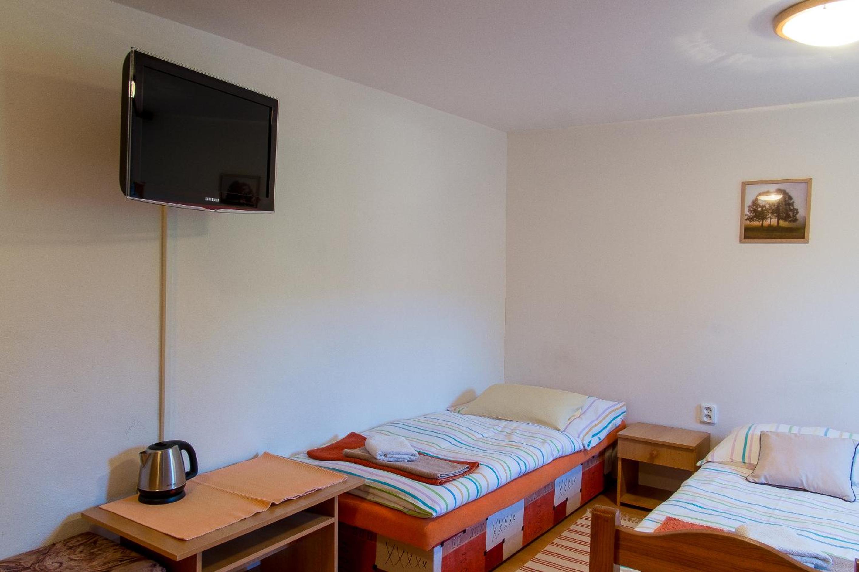 Triple Room with Private Bathroom photo 1