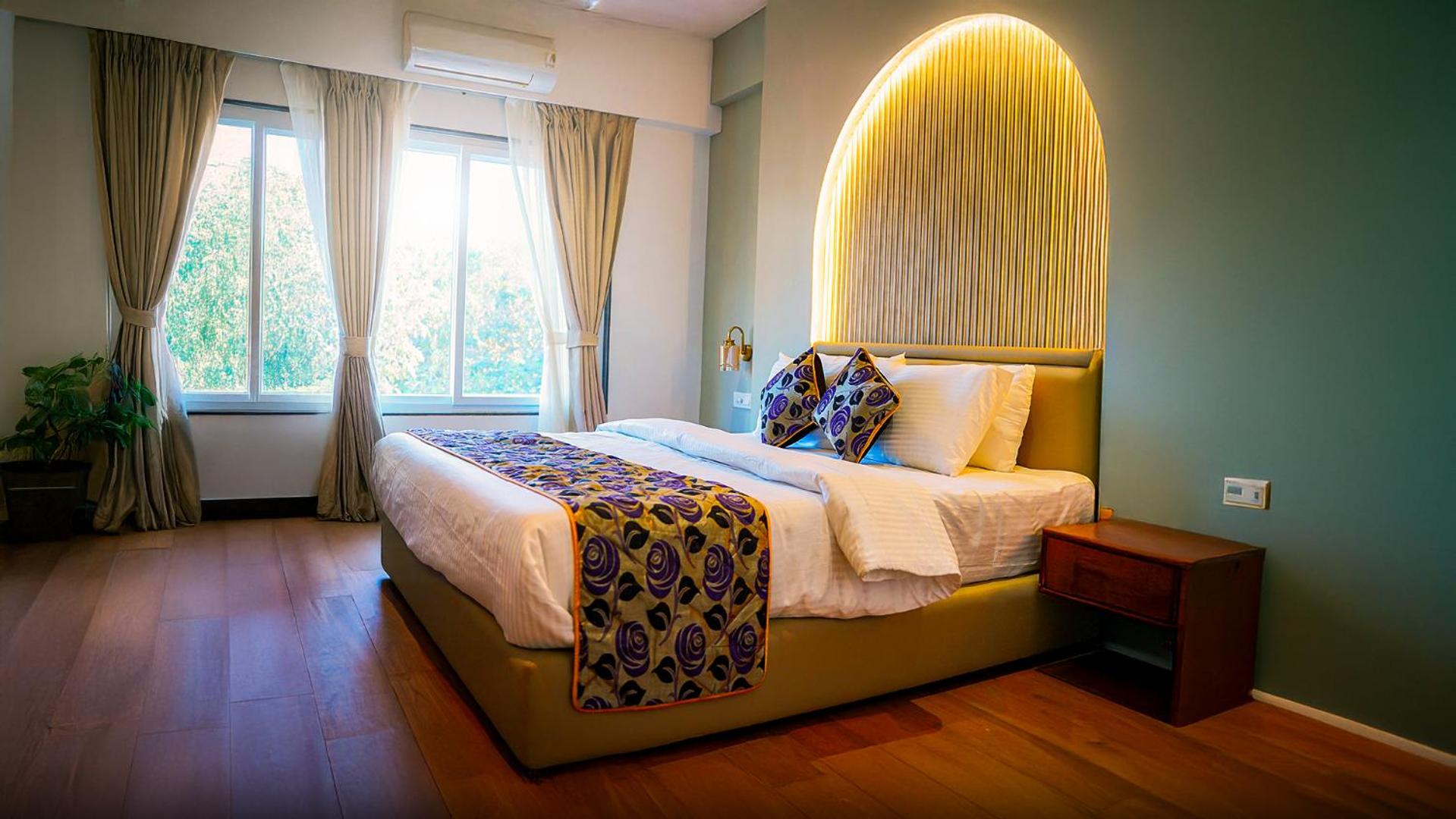 Deluxe Suite