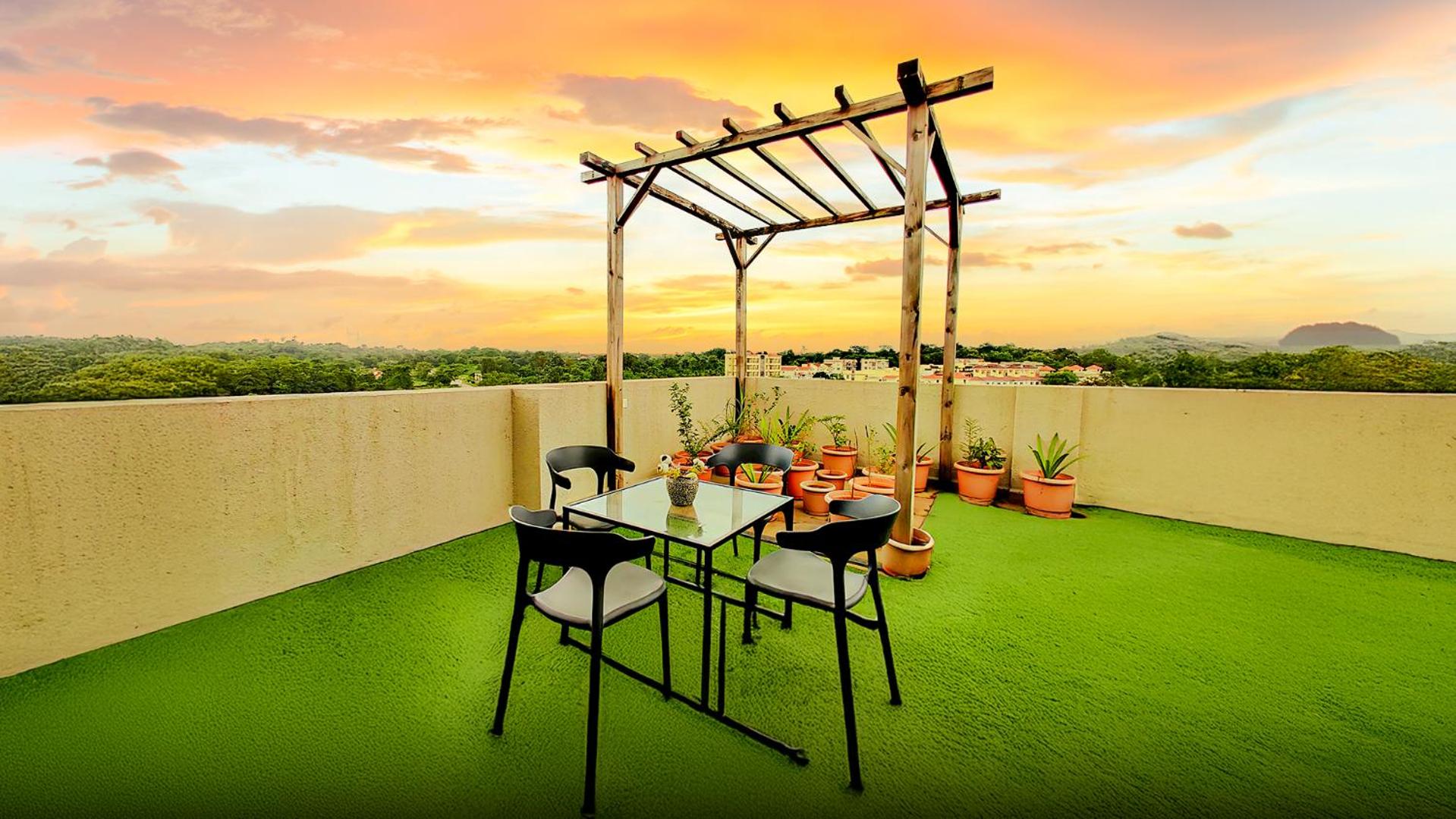 Studio with Terrace