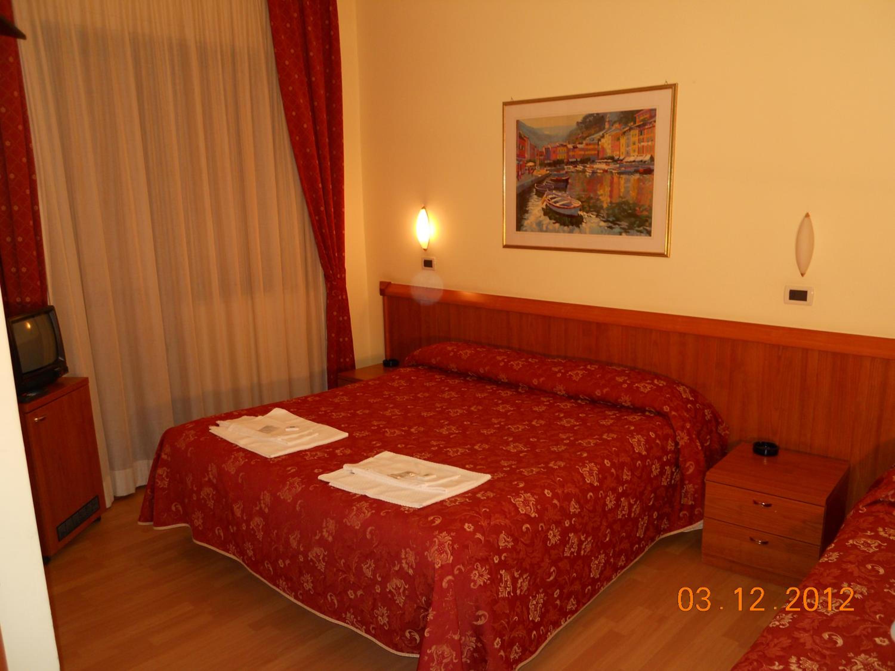 Double Room - Photo 1