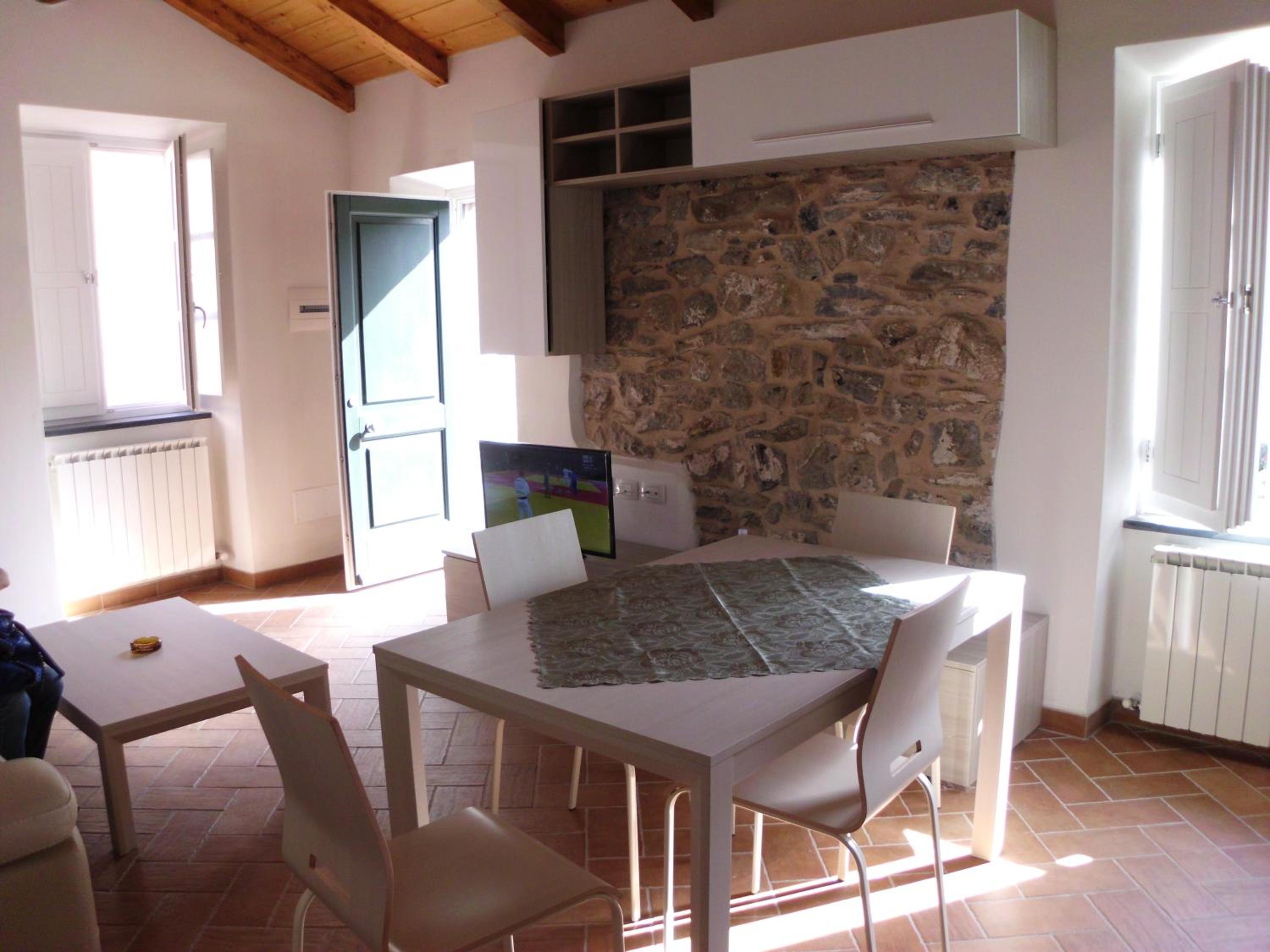 Two-Bedroom House - Photo 26