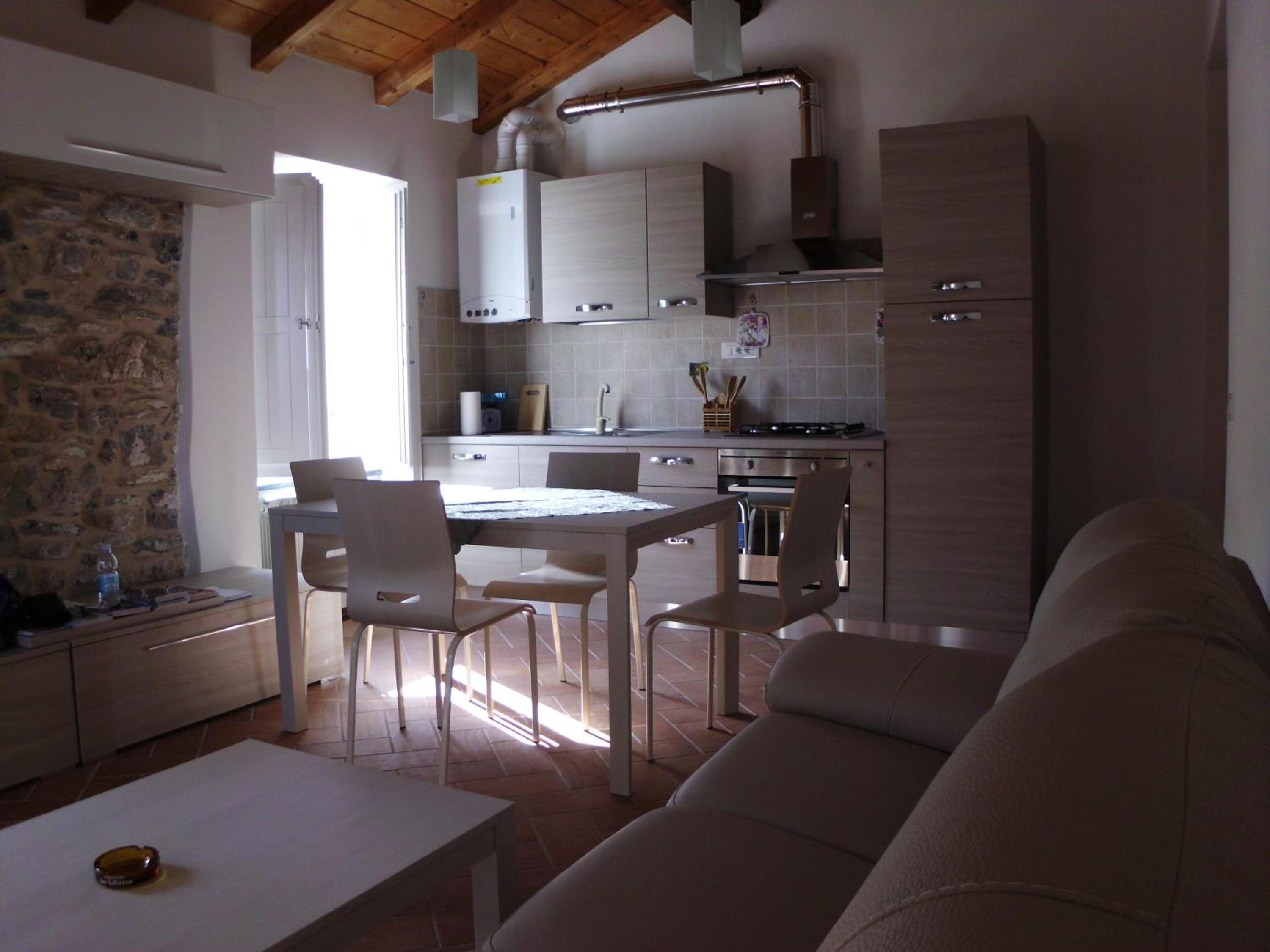 Two-Bedroom House - Photo 24