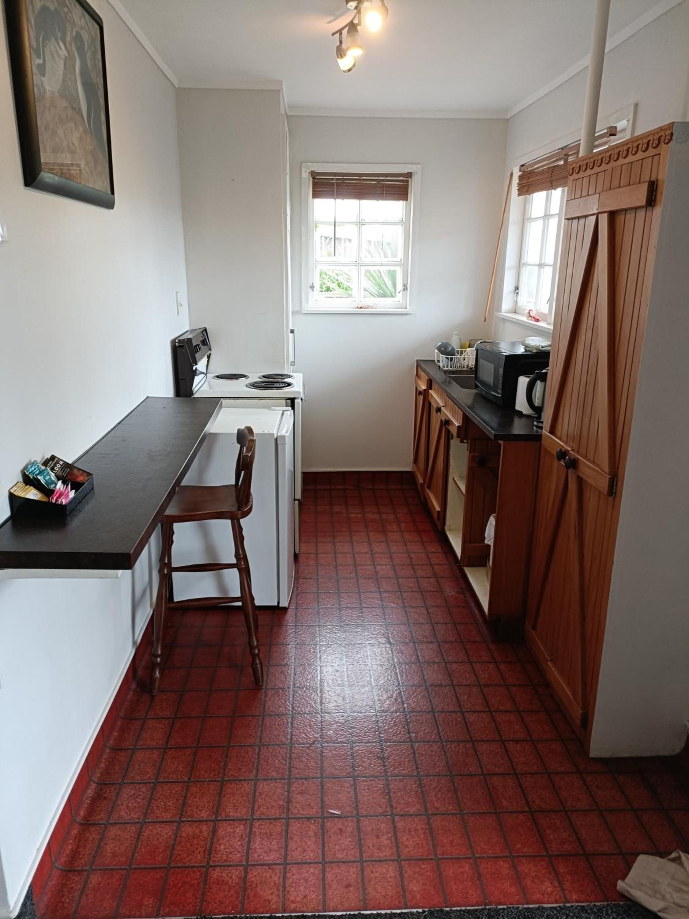 One-Bedroom Apartment - Photo 1