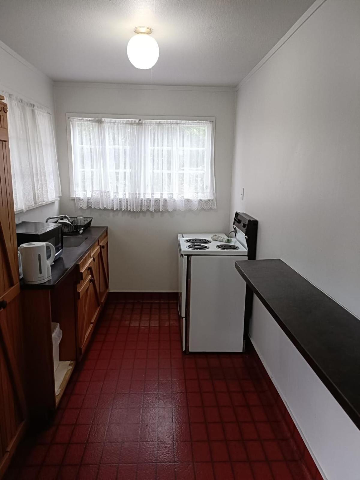 One-Bedroom Apartment - Photo 2