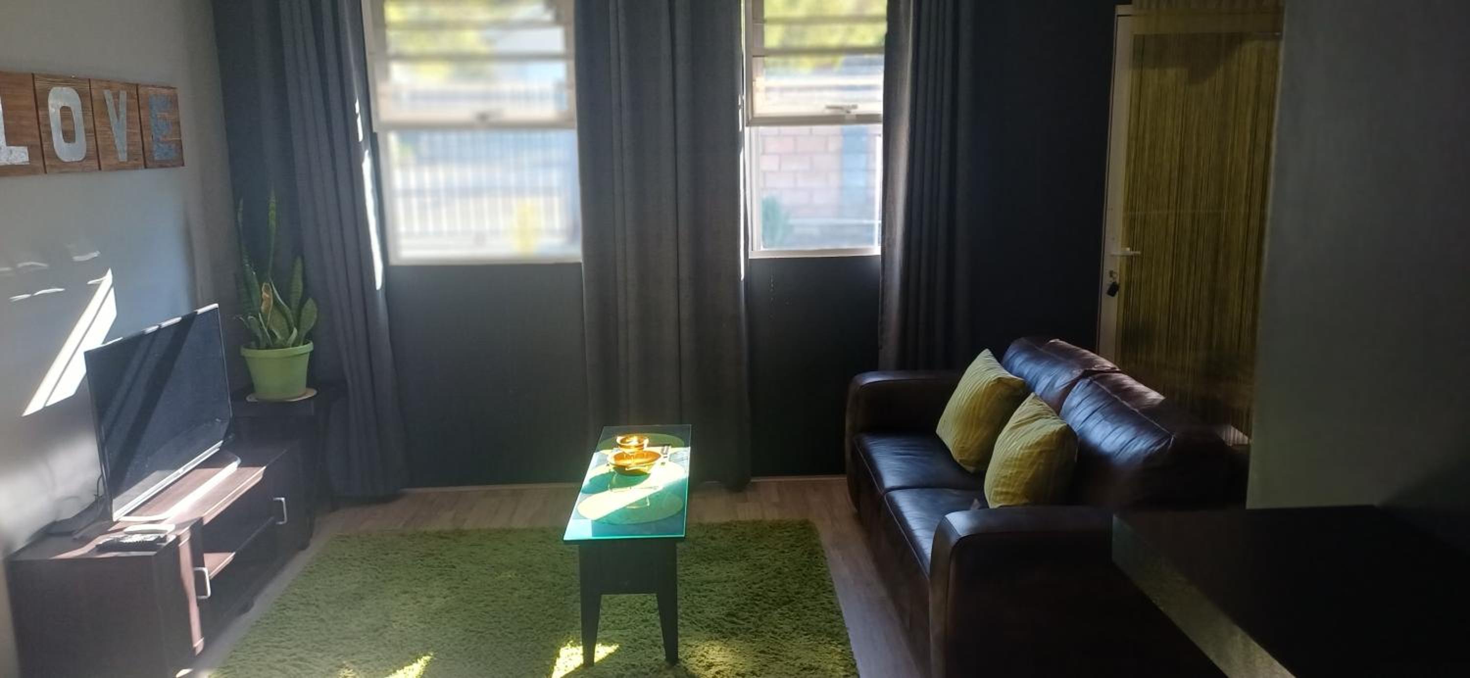 Deluxe King Suite photo 2