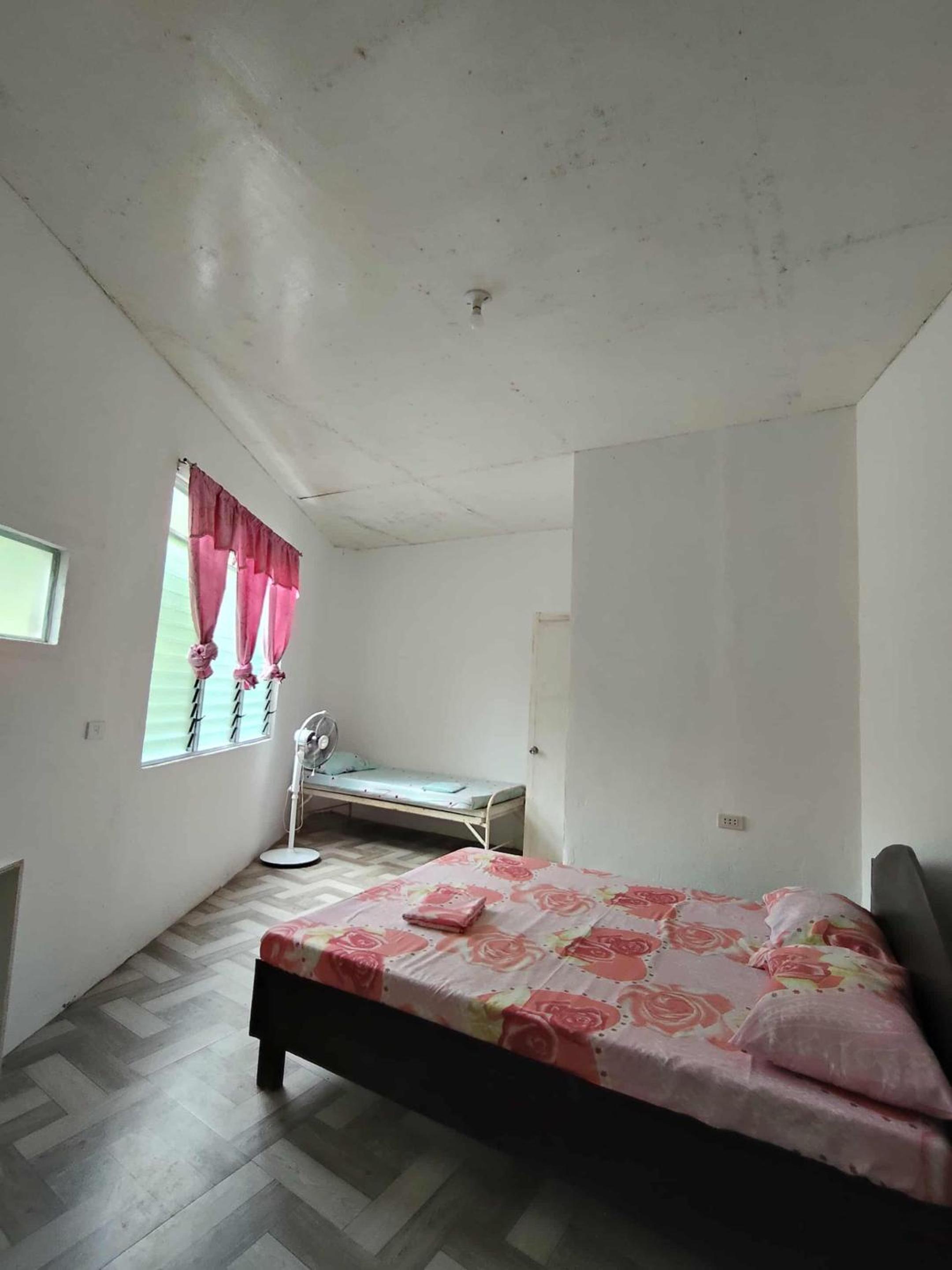 Economy Quadruple Room photo 3