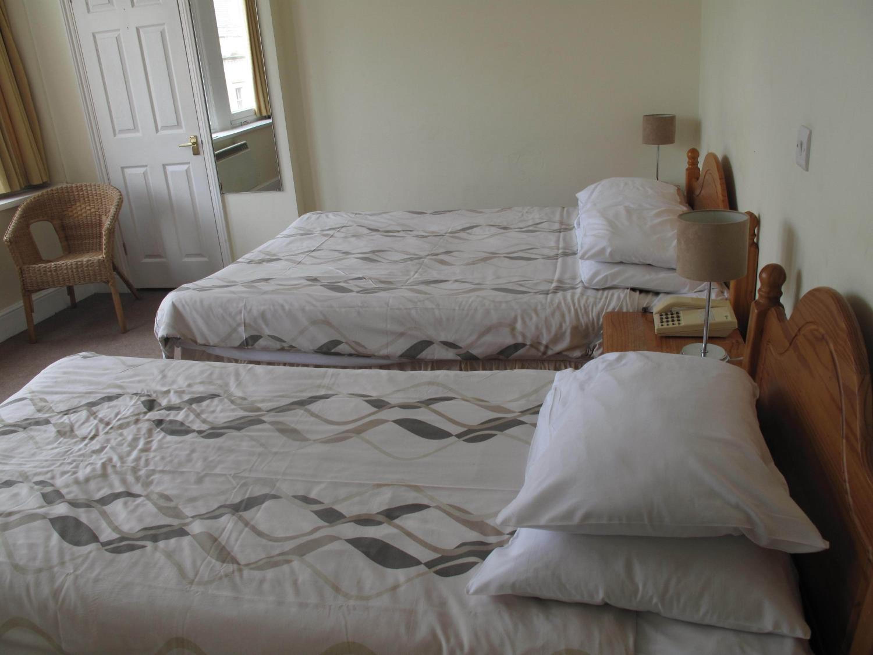 Family Room - Photo 7
