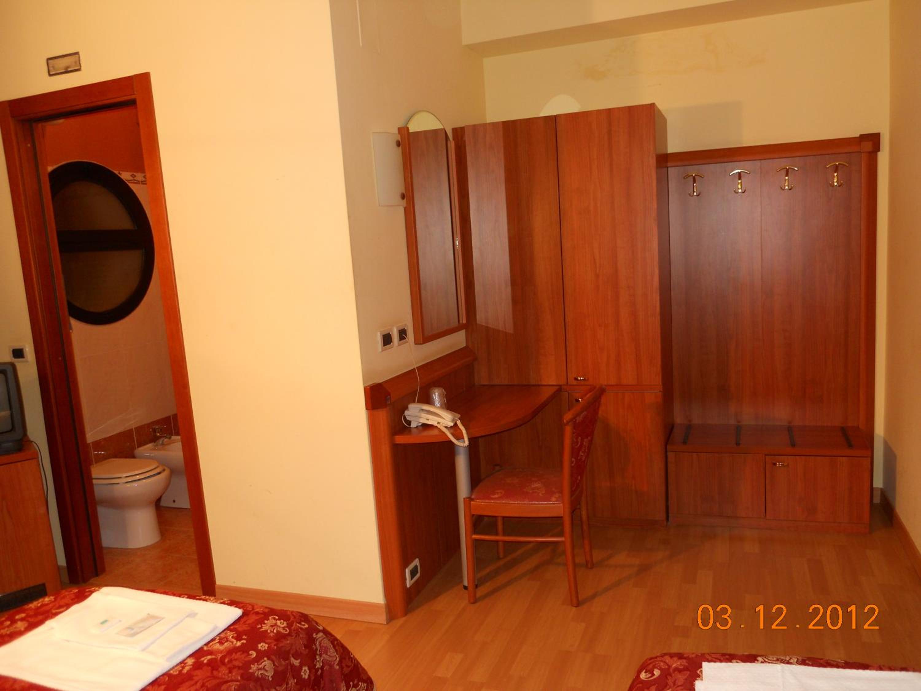 Triple Room - Photo 3