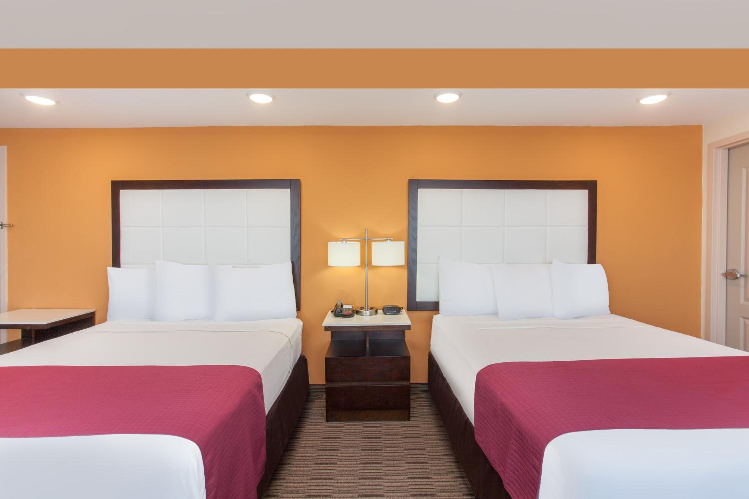 Double Room with Two Double Beds - Non-Smoking photo 1