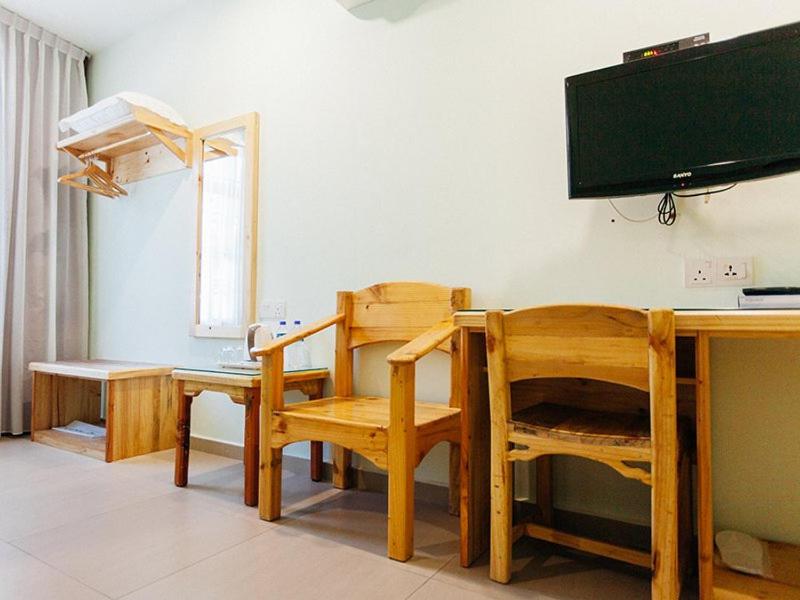 Large Twin Room photo 2