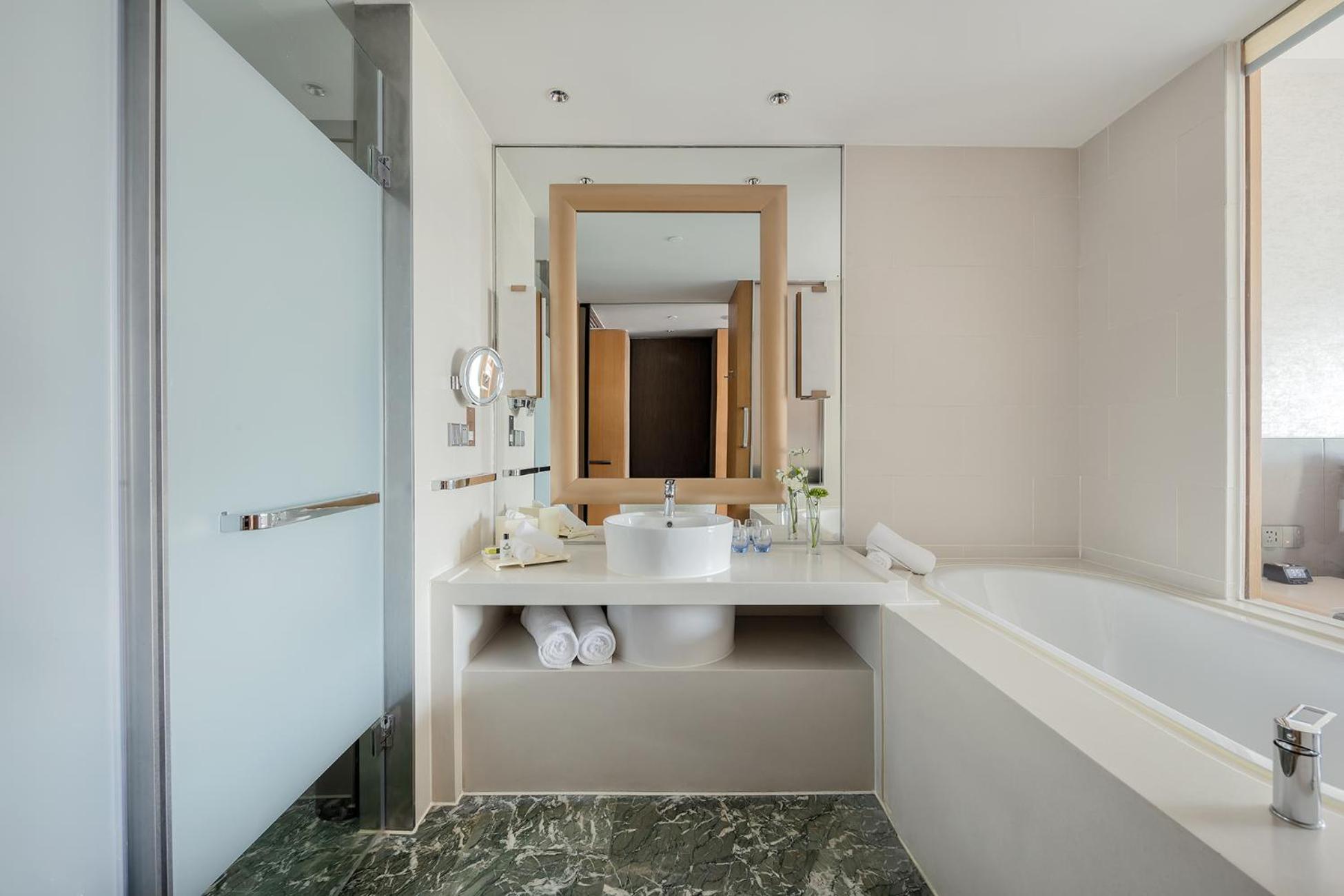 Classic Twin Room - High Floor - Photo 1
