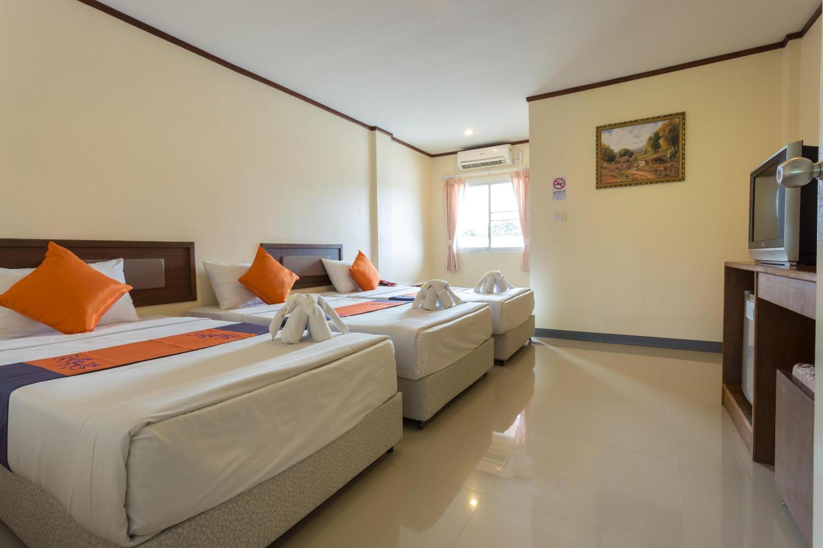 Budget Triple Room photo 3