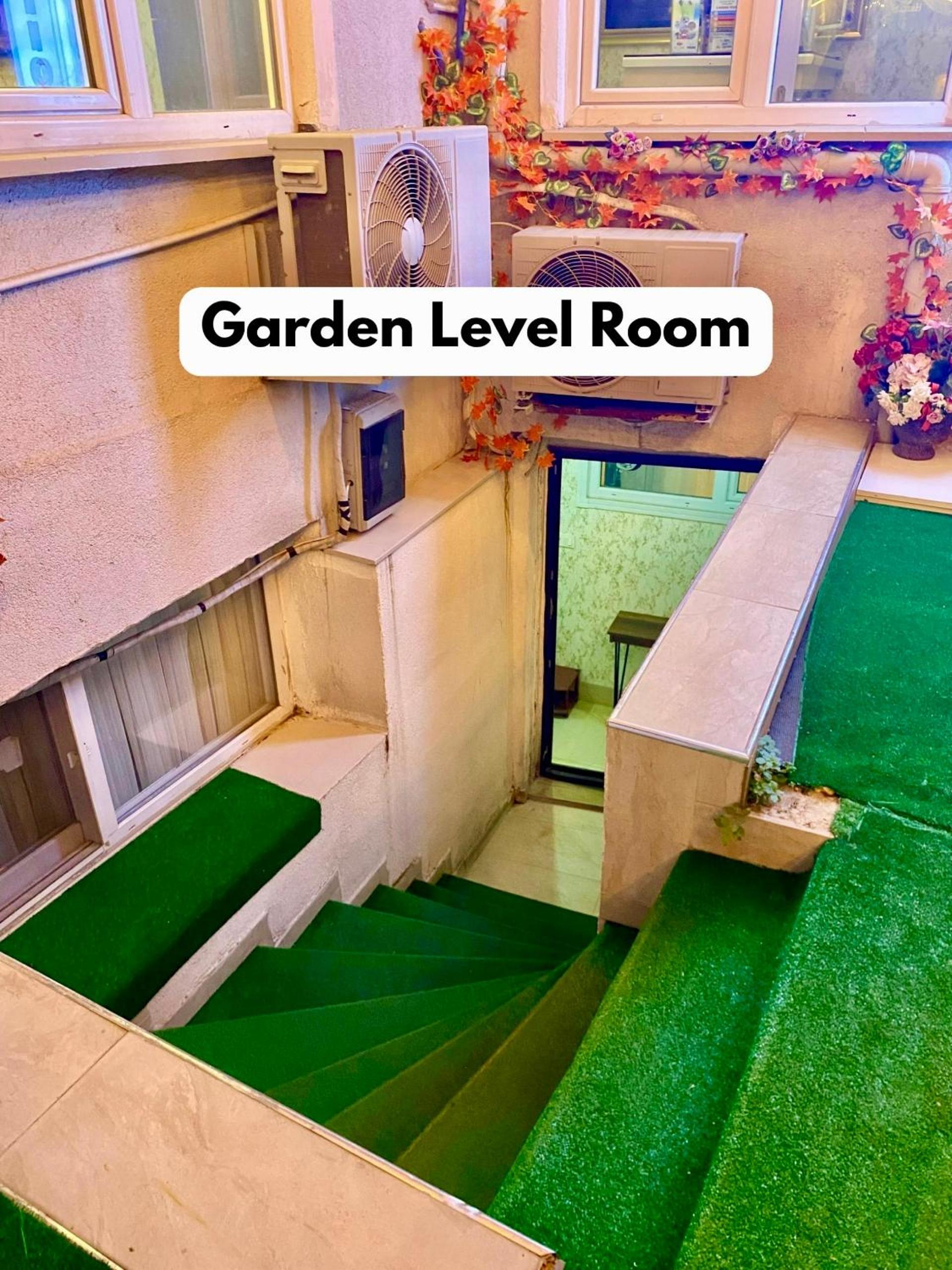 Economy Triple Room photo 1