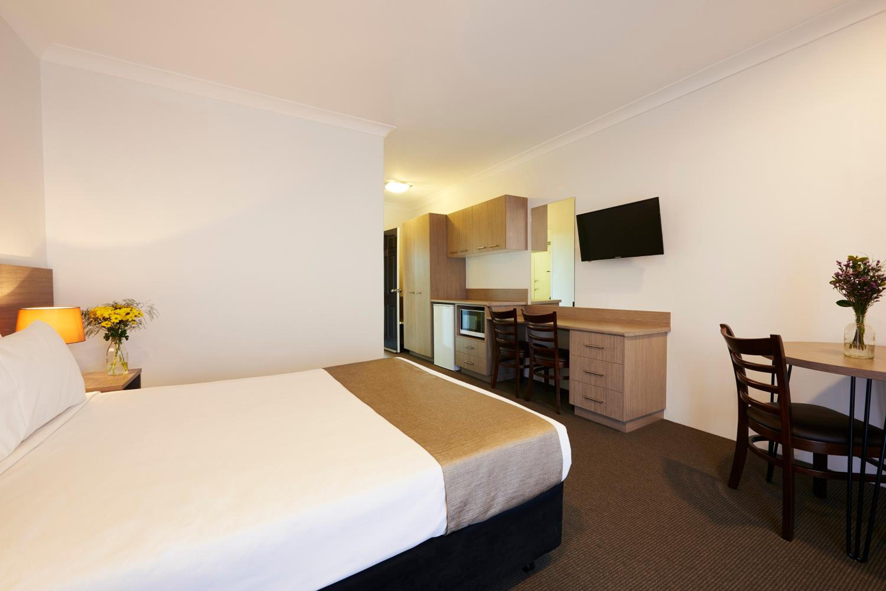 Deluxe Queen Room photo 2