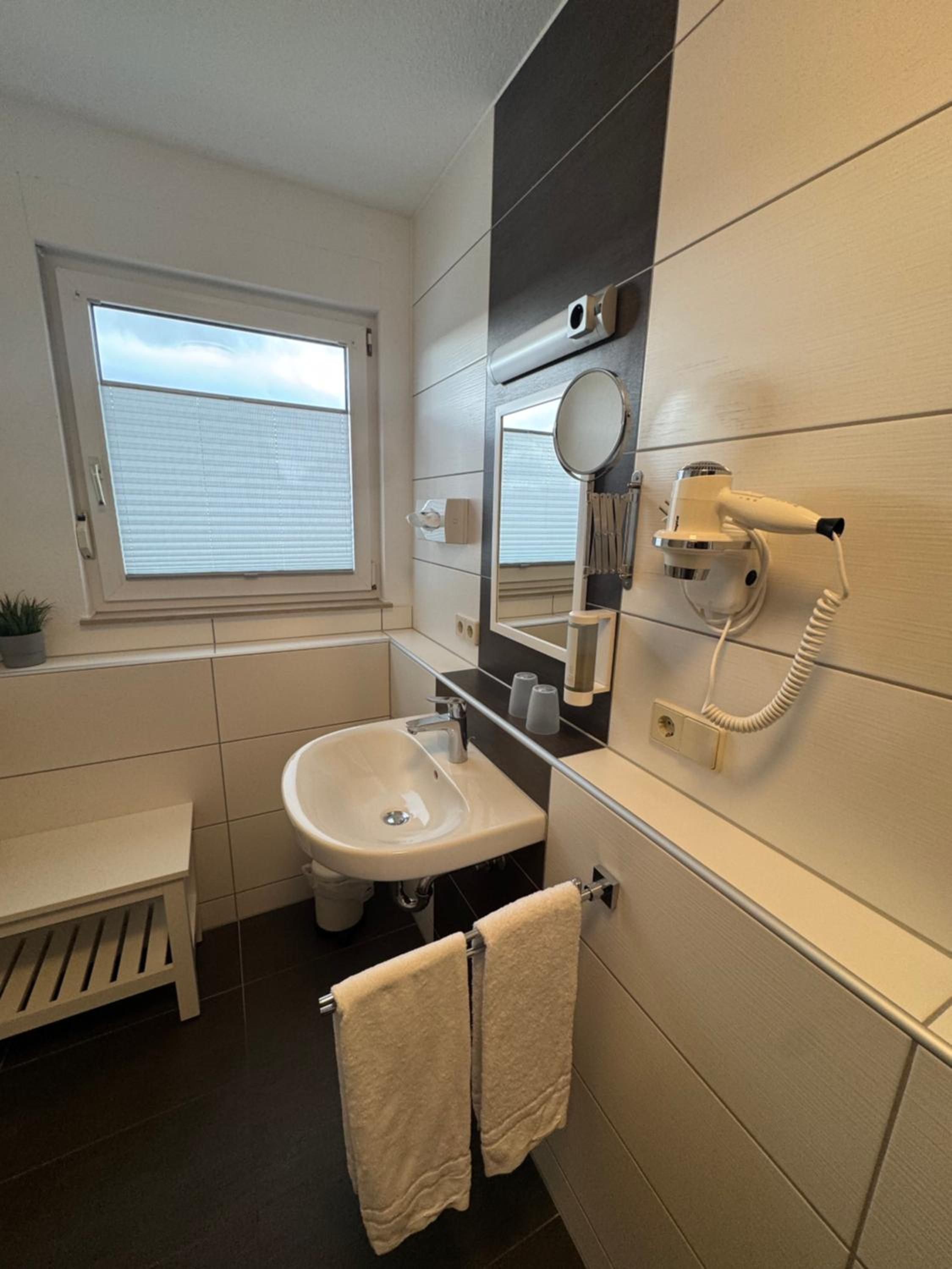 Deluxe Triple Room - Photo 3