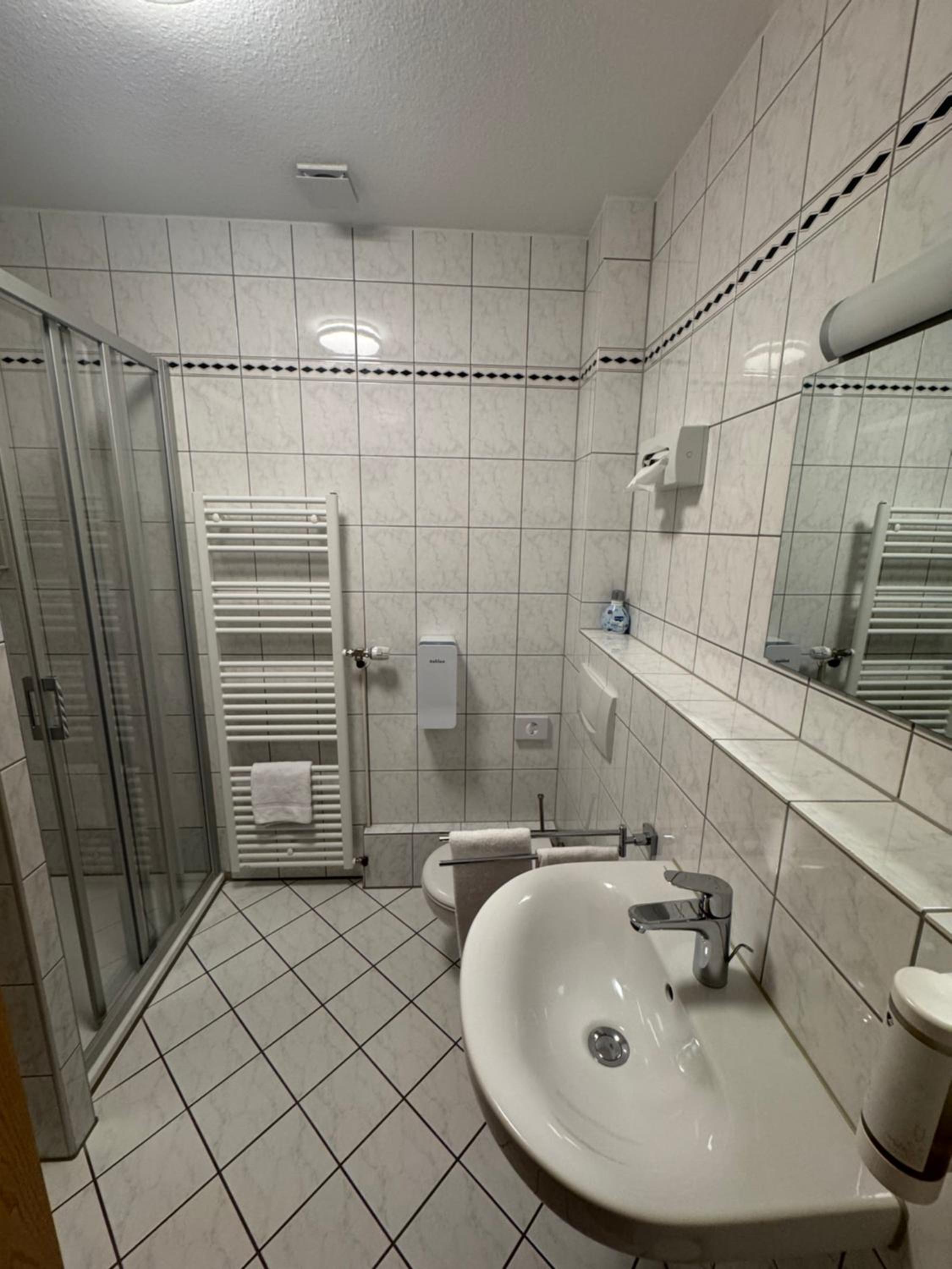 Deluxe Double Room with Balcony - Photo 2