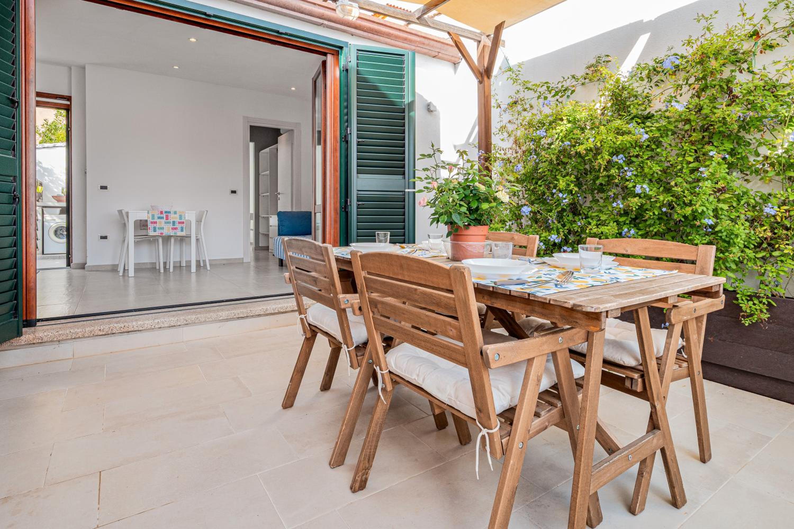 One-Bedroom Apartment with Garden
