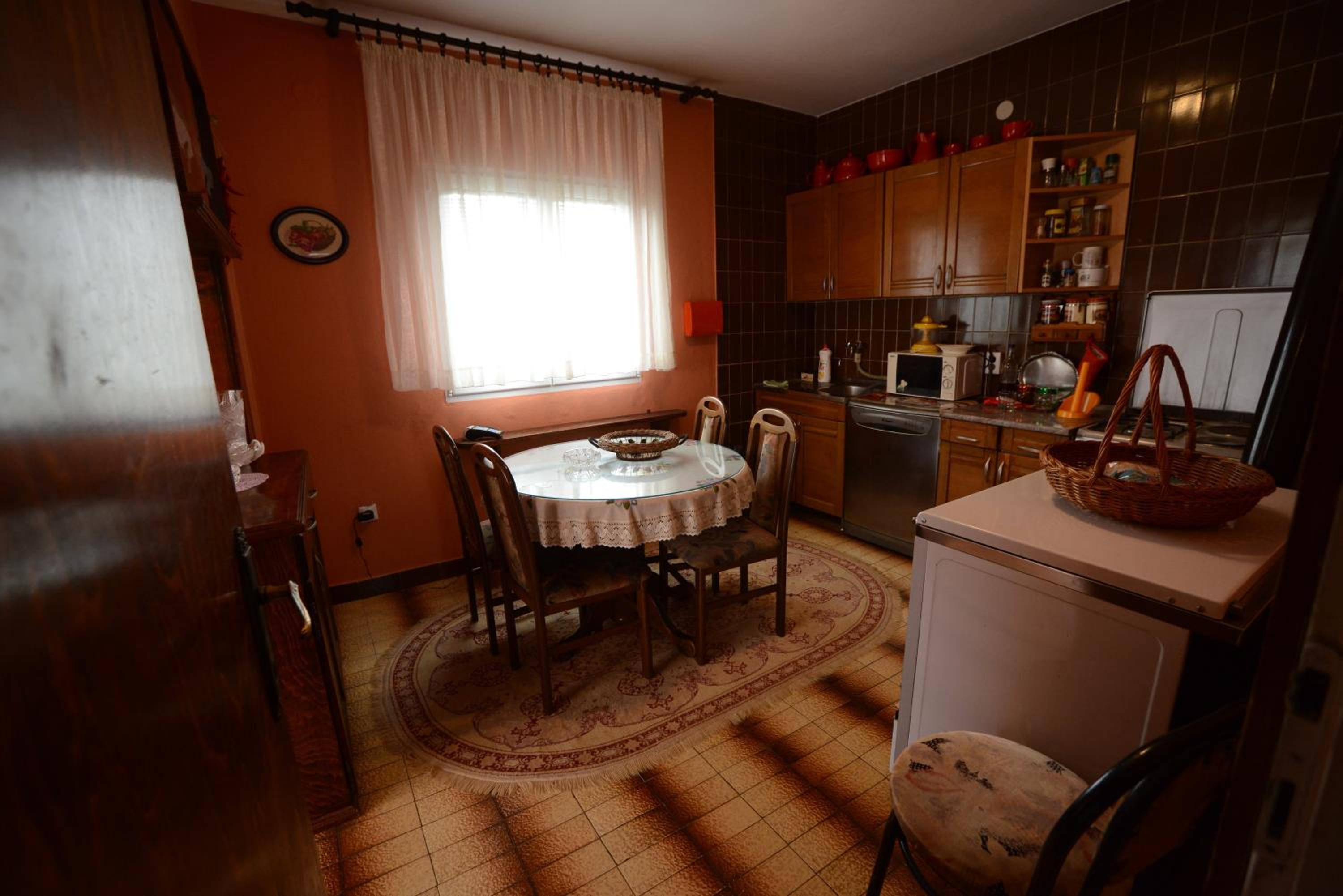 Three-Bedroom House - Photo 9