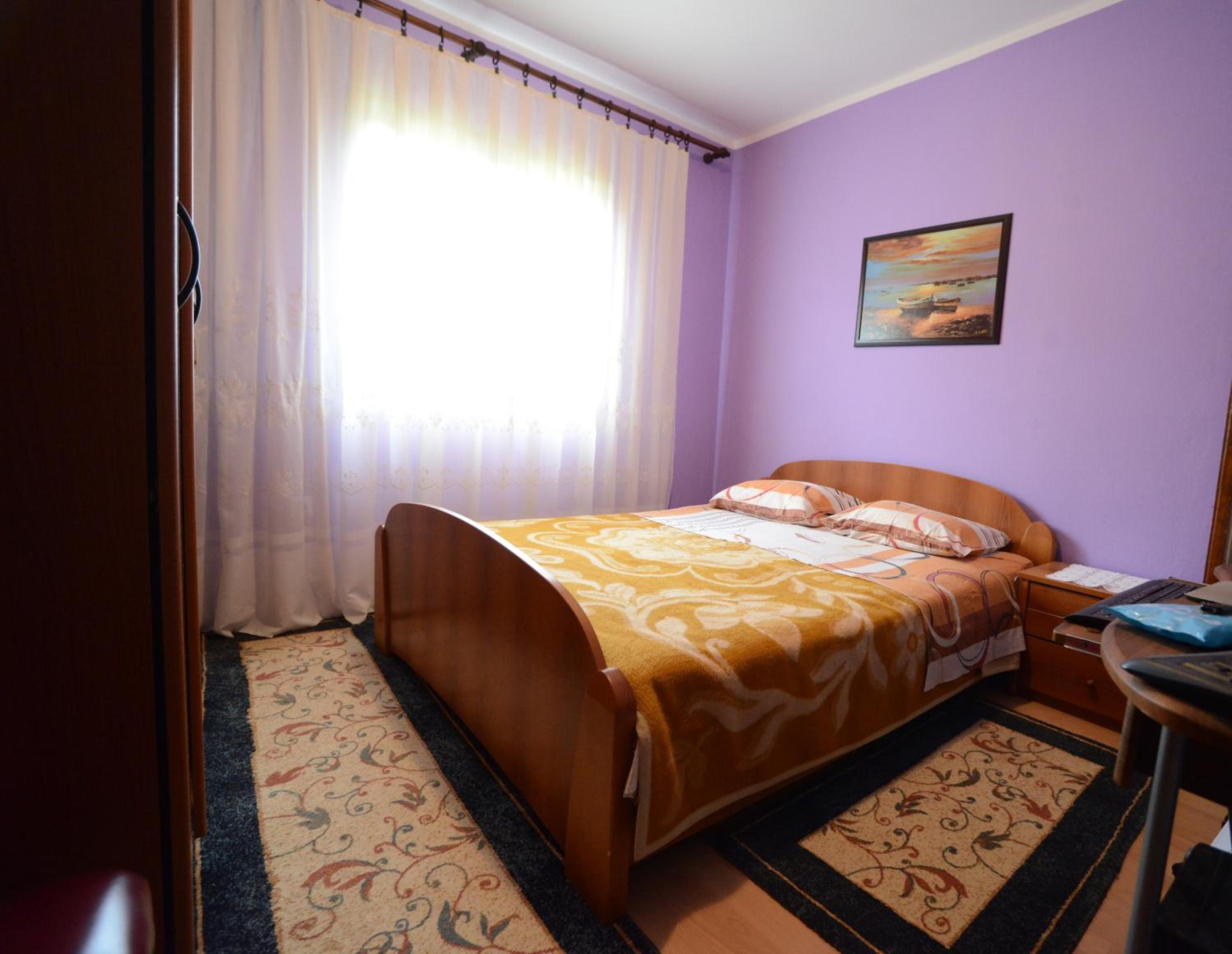 Three-Bedroom House - Photo 6