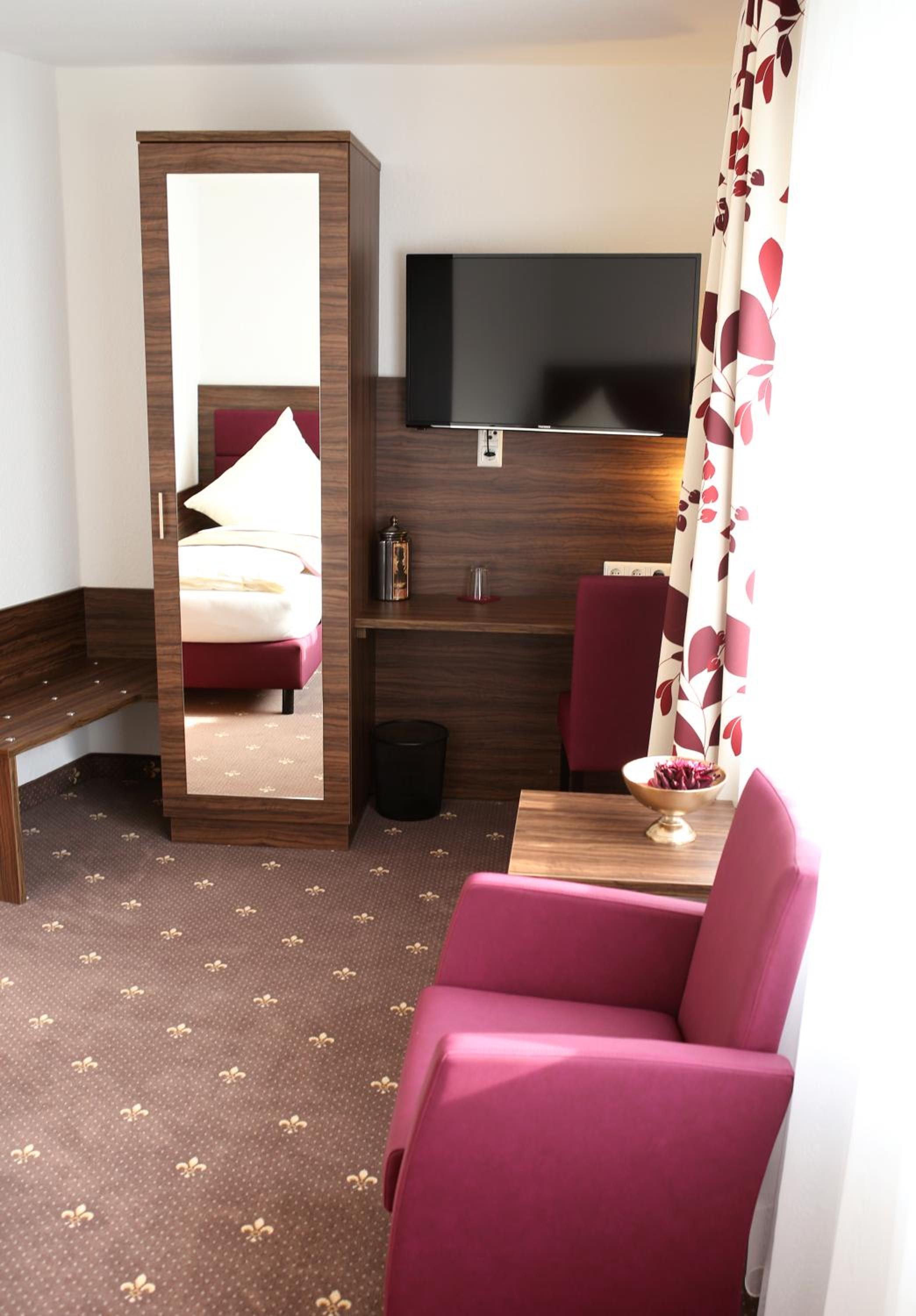 Single Room photo 2