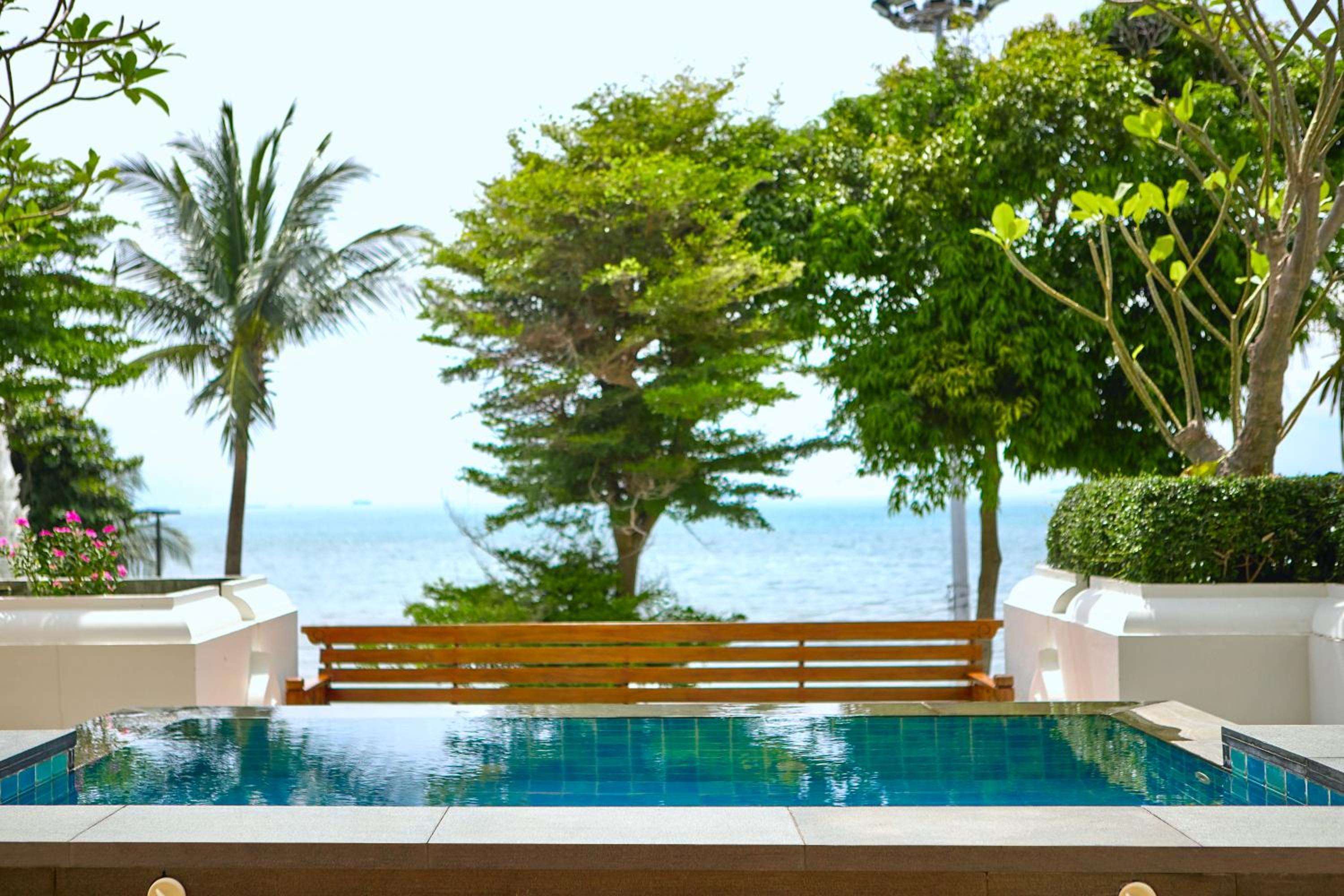 Beachfront Suite photo 3