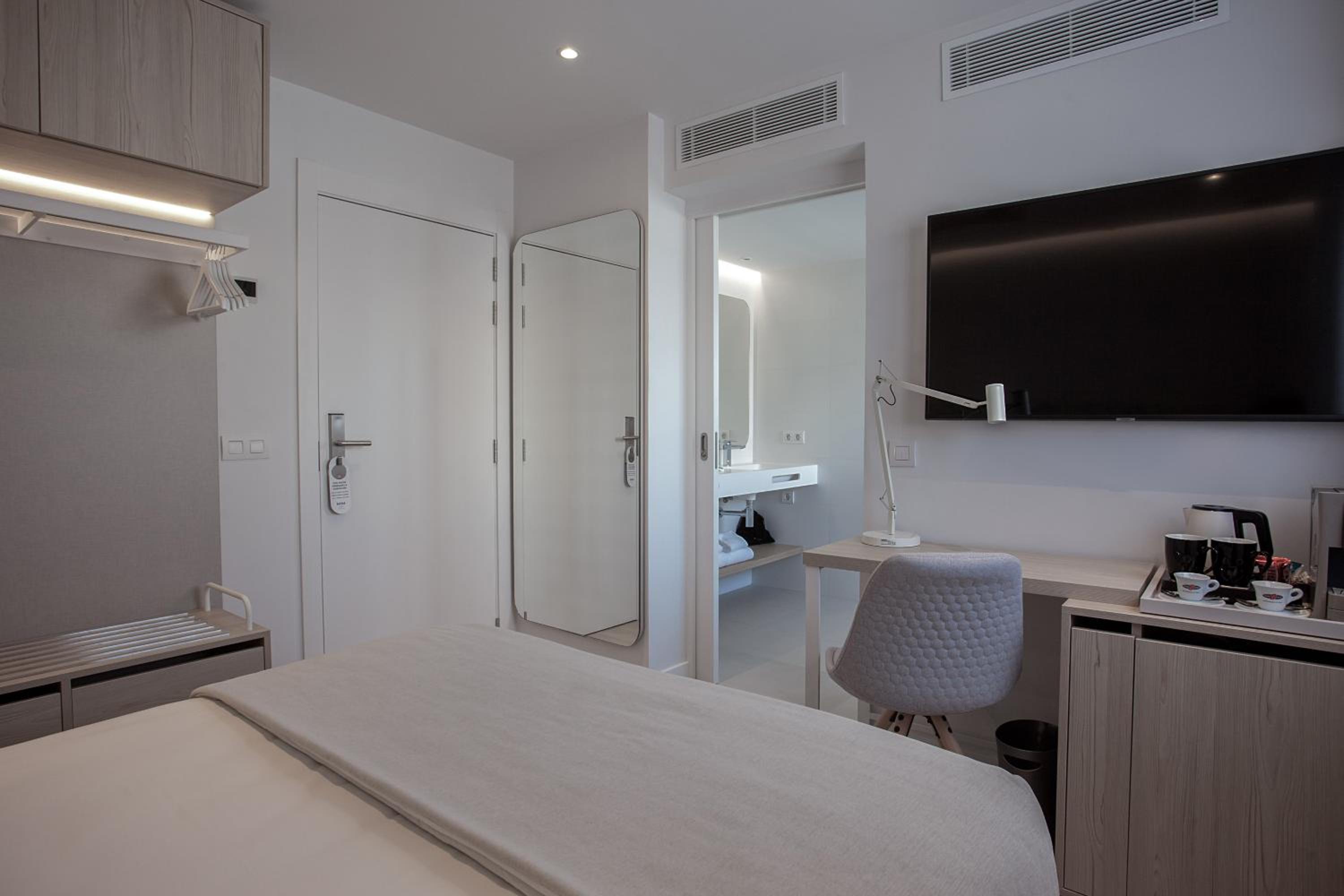 Superior Single Room