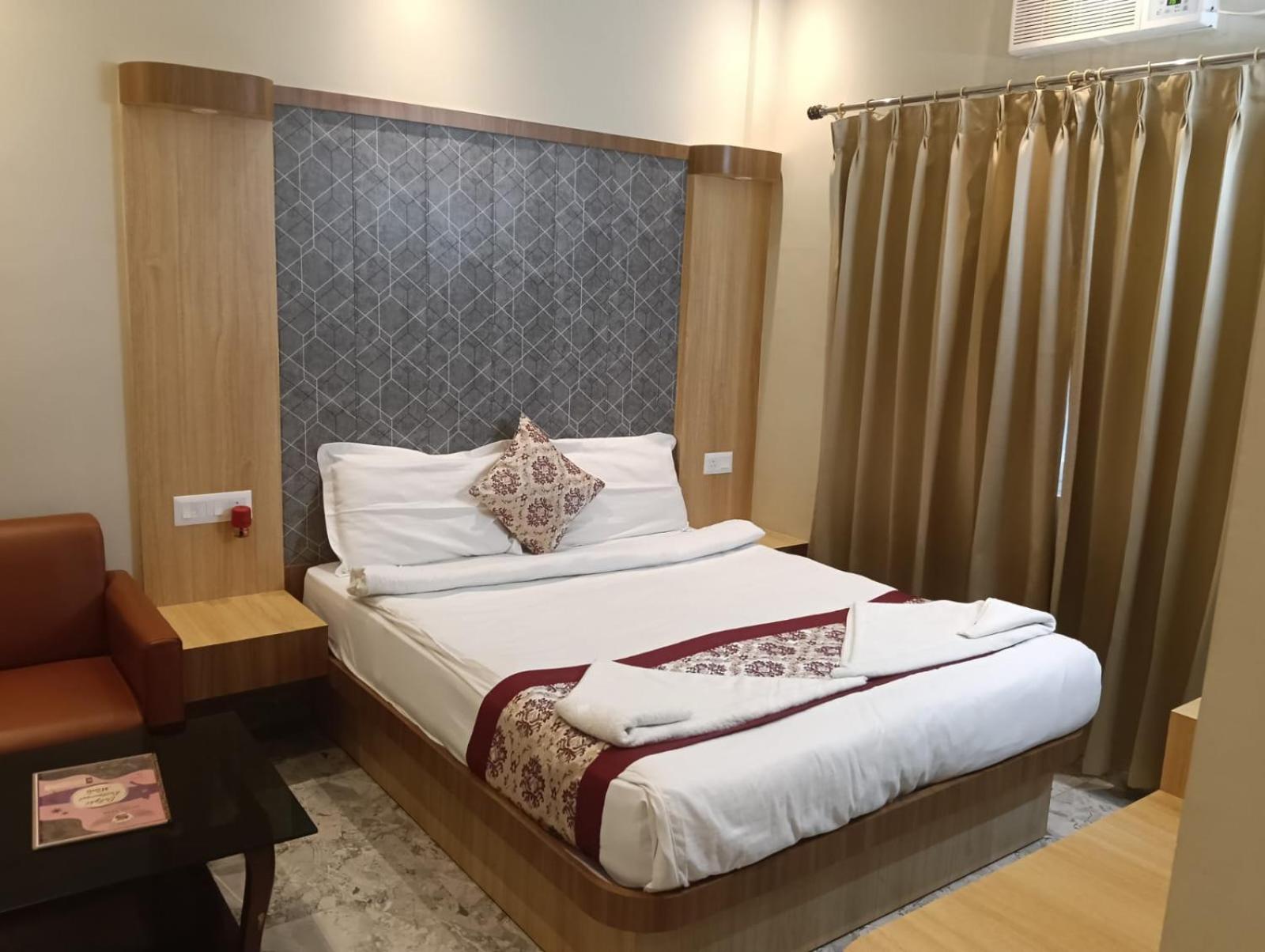 Deluxe Room - Photo 3