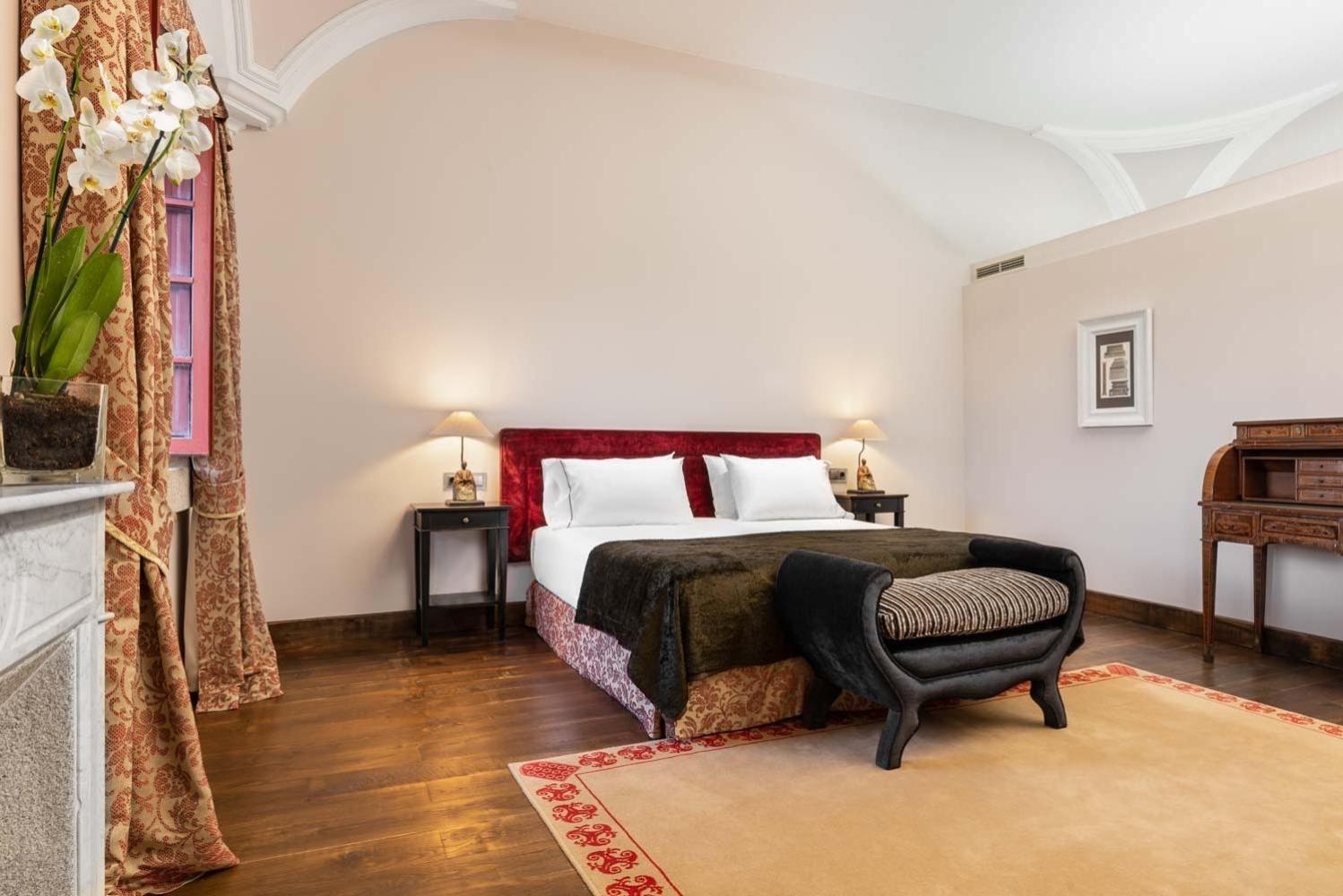 Presidential Suite Presidential Suite
