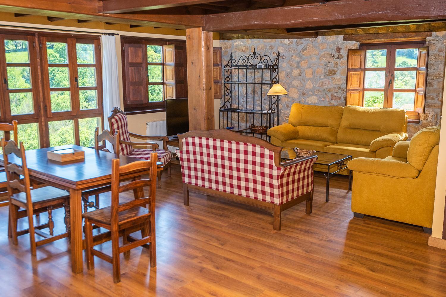 Two-Bedroom Apartment with Garden View photo 3
