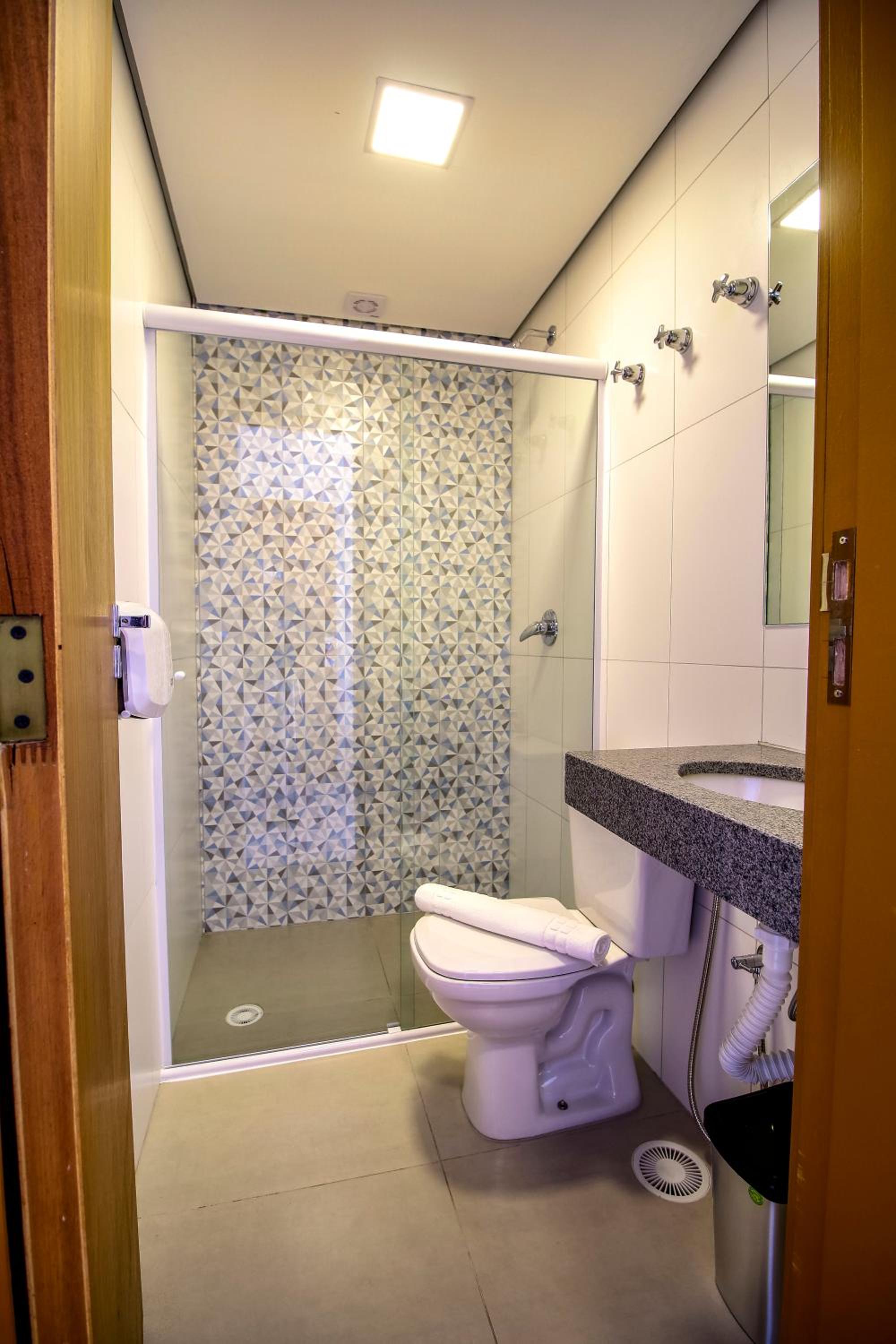 Queen Suite photo 2