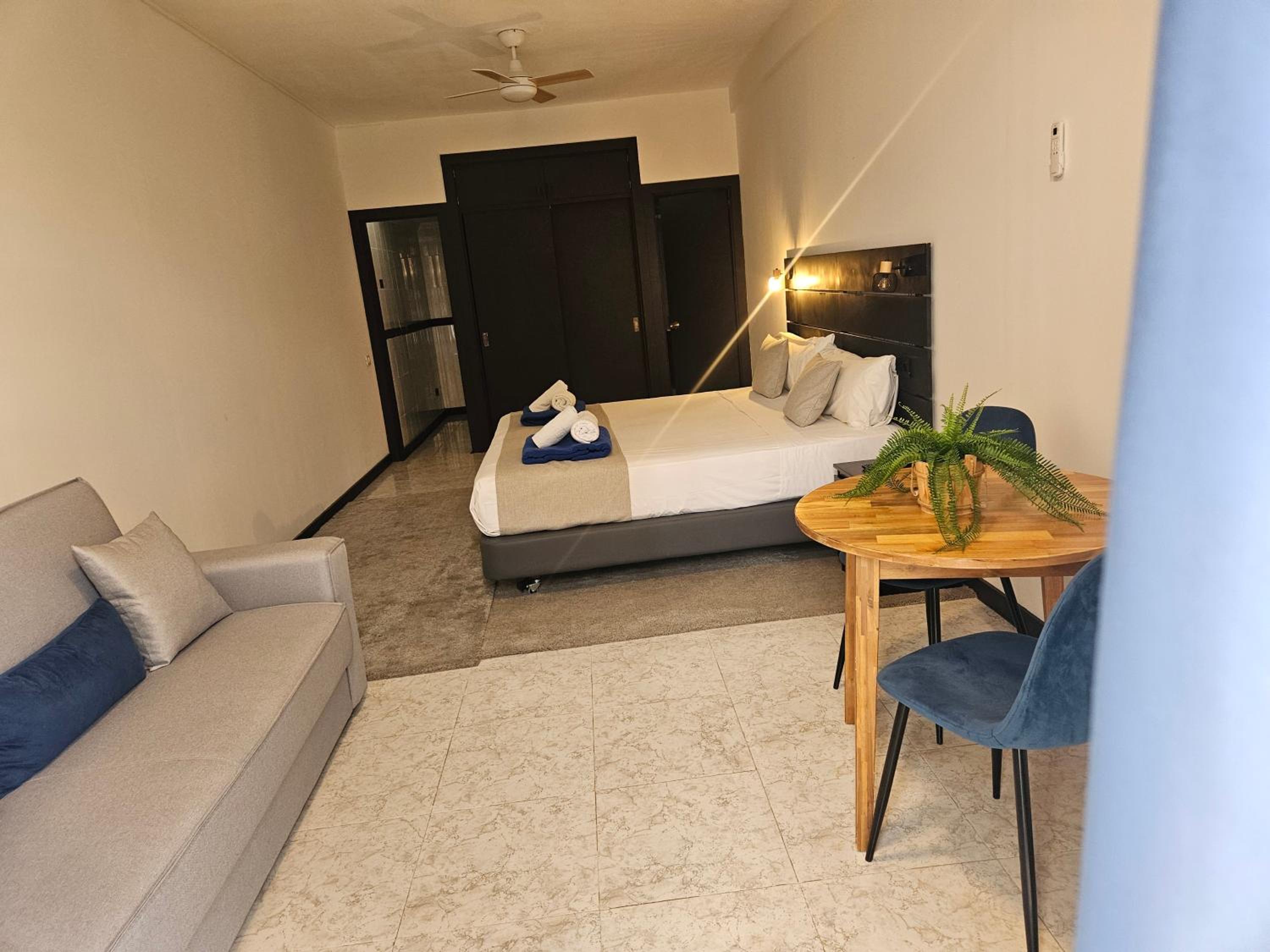 Economy Double Room photo 3