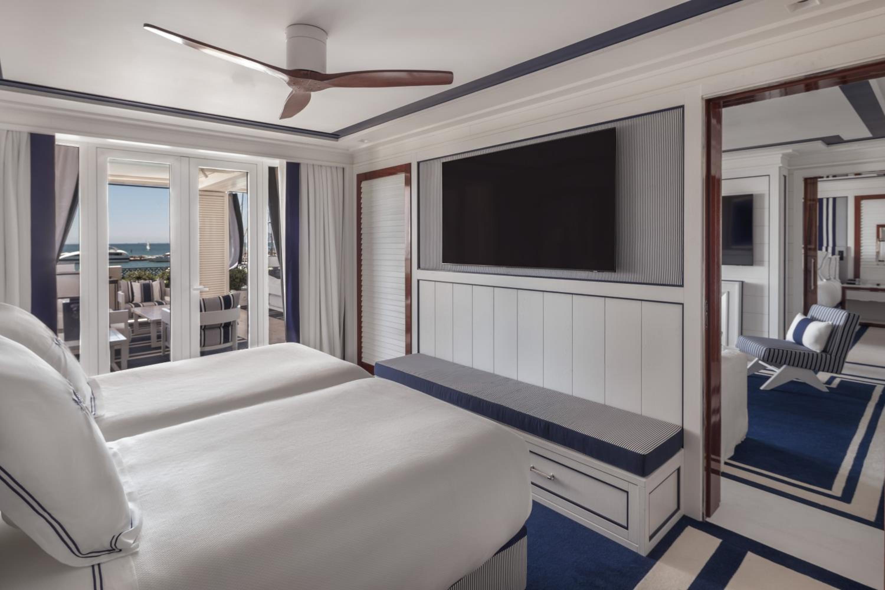 Junior Suite with Terrace Sea View photo