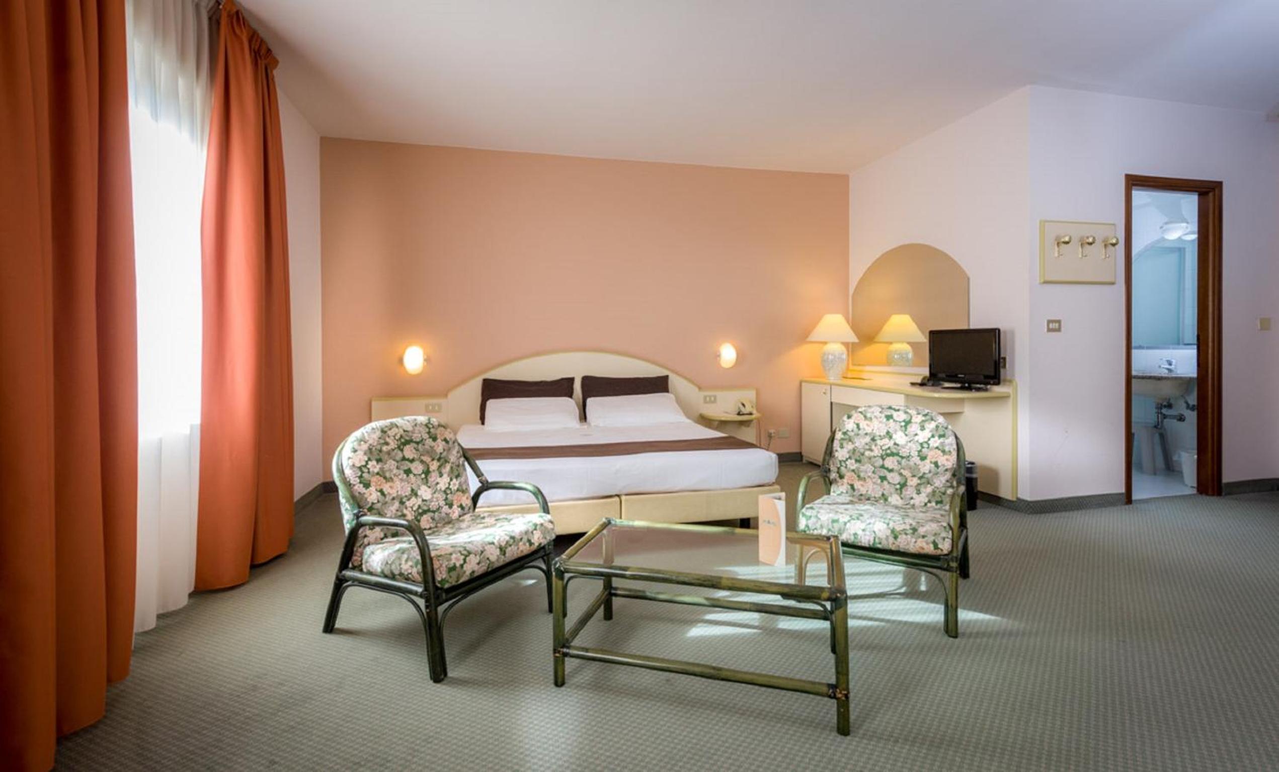 Triple Room photo 1