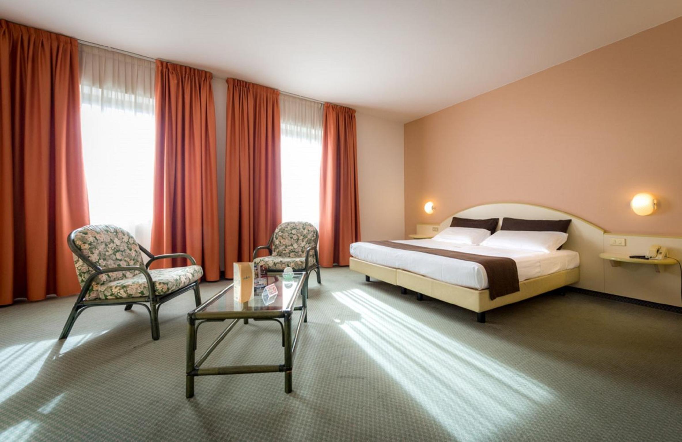 Triple Room photo 2