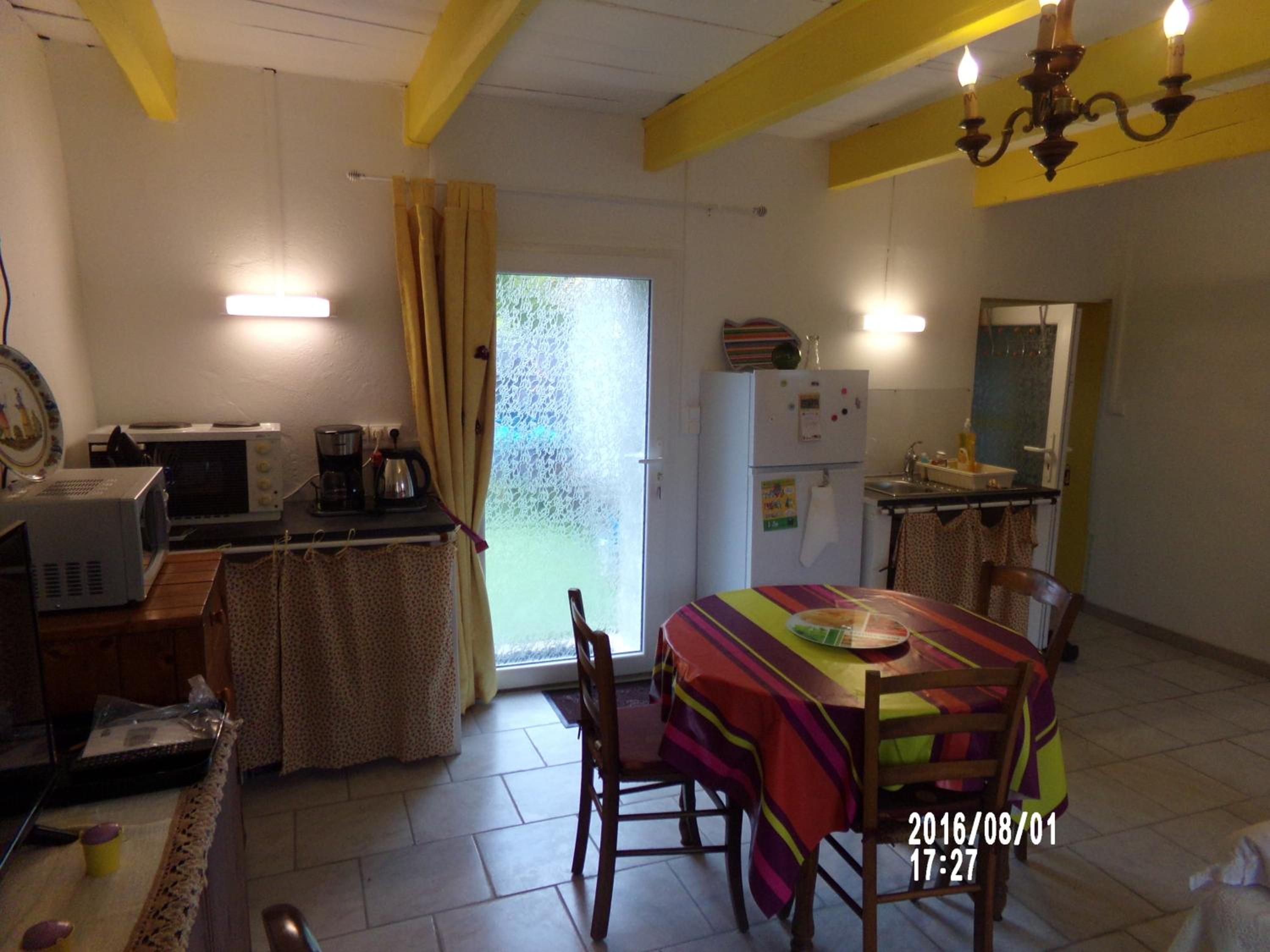 One-Bedroom House photo 2