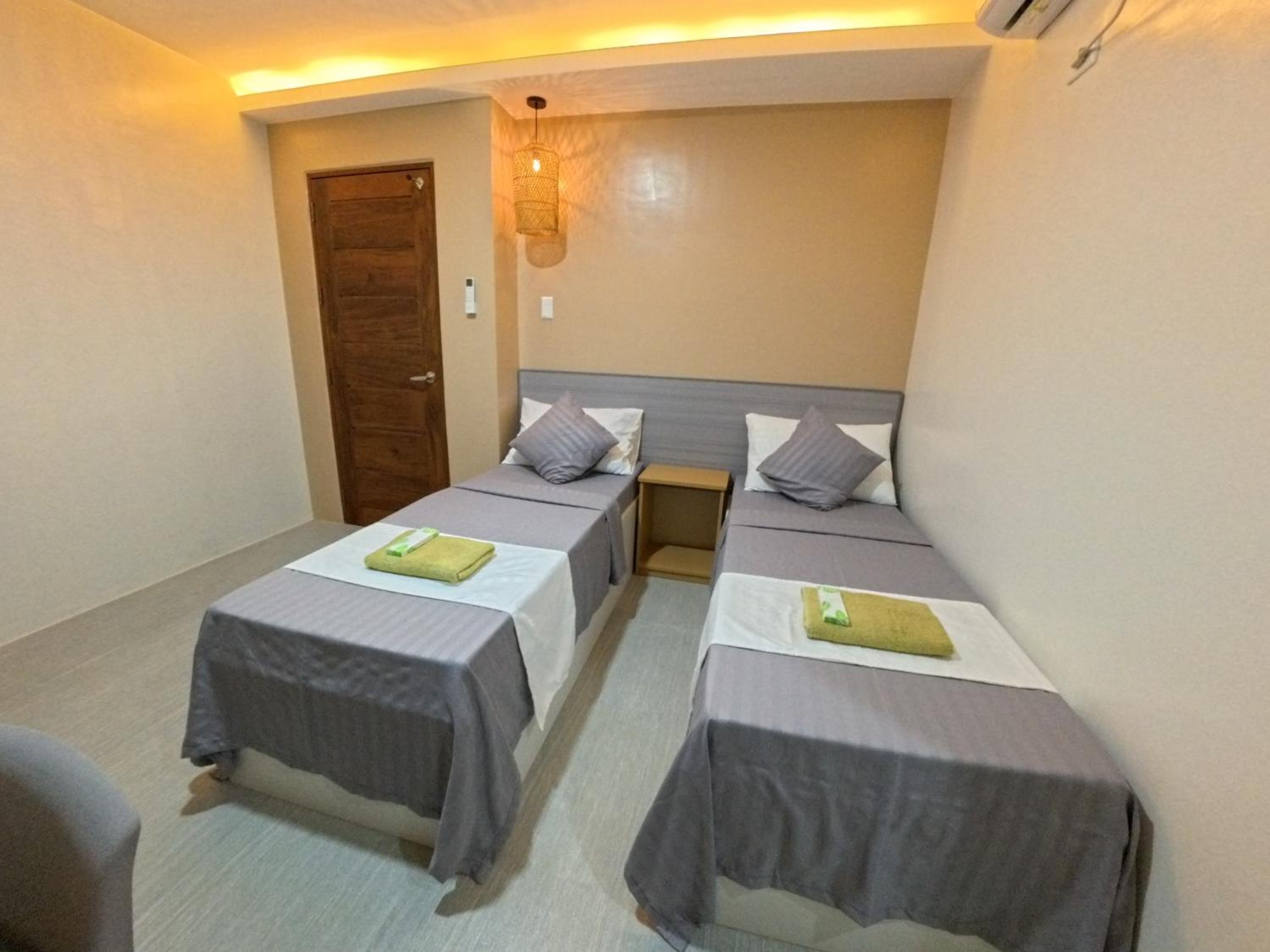 Deluxe Double or Twin Room photo 3