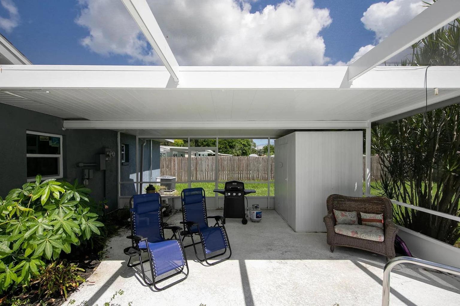 Villa photo 1