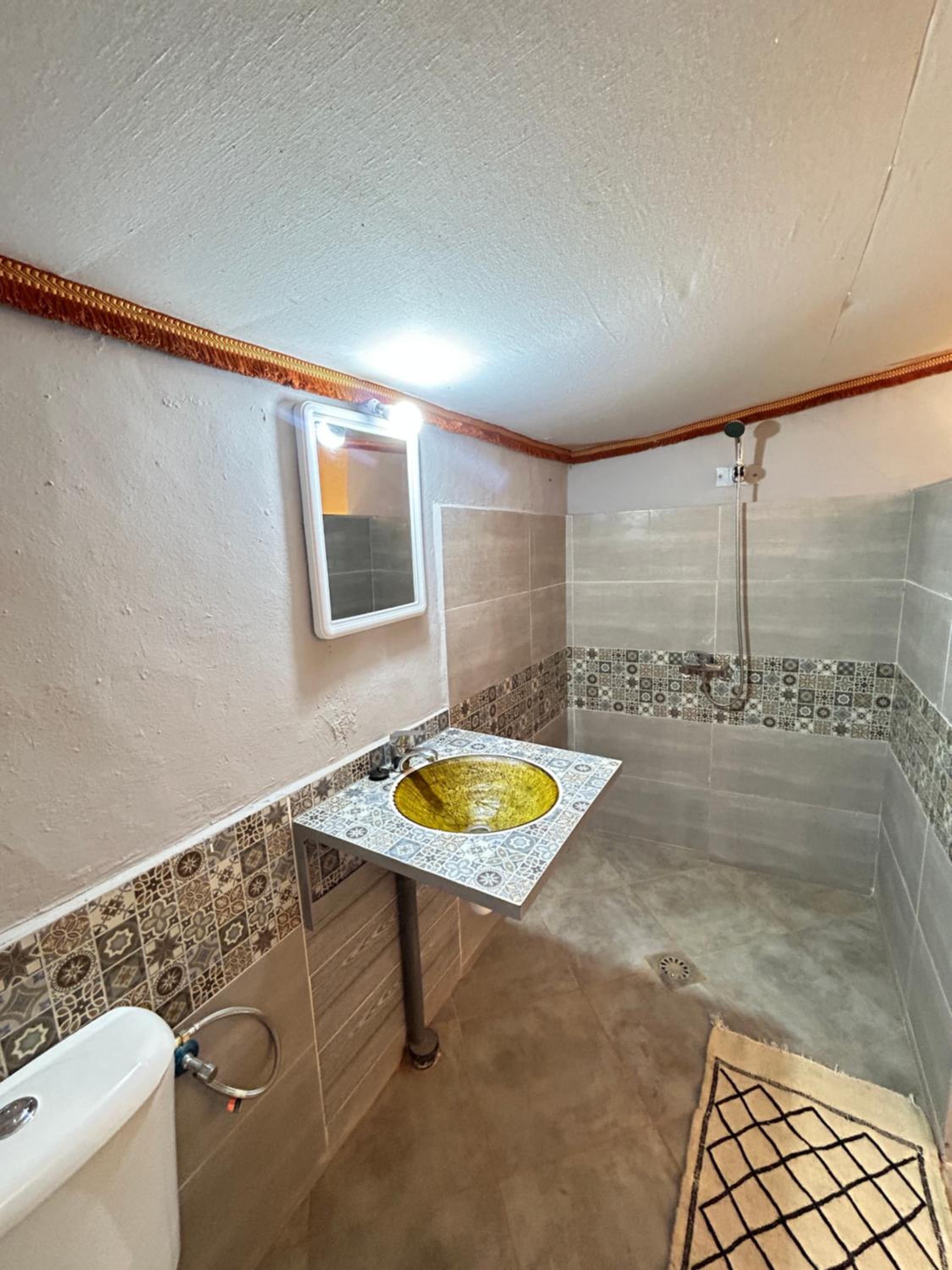 Double Room with Private Bathroom - Photo 4
