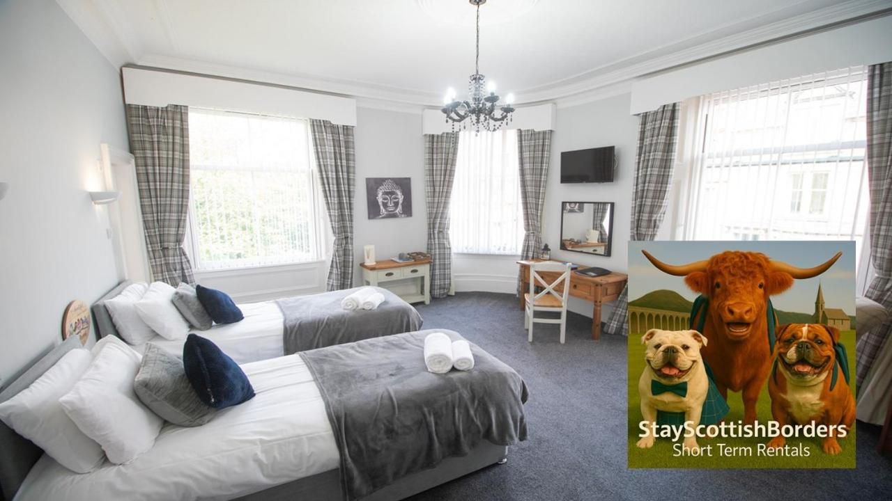 Deluxe Double or Twin Room photo 1