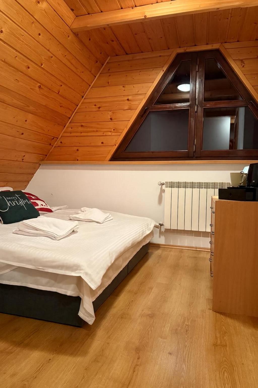 Double Room photo 3